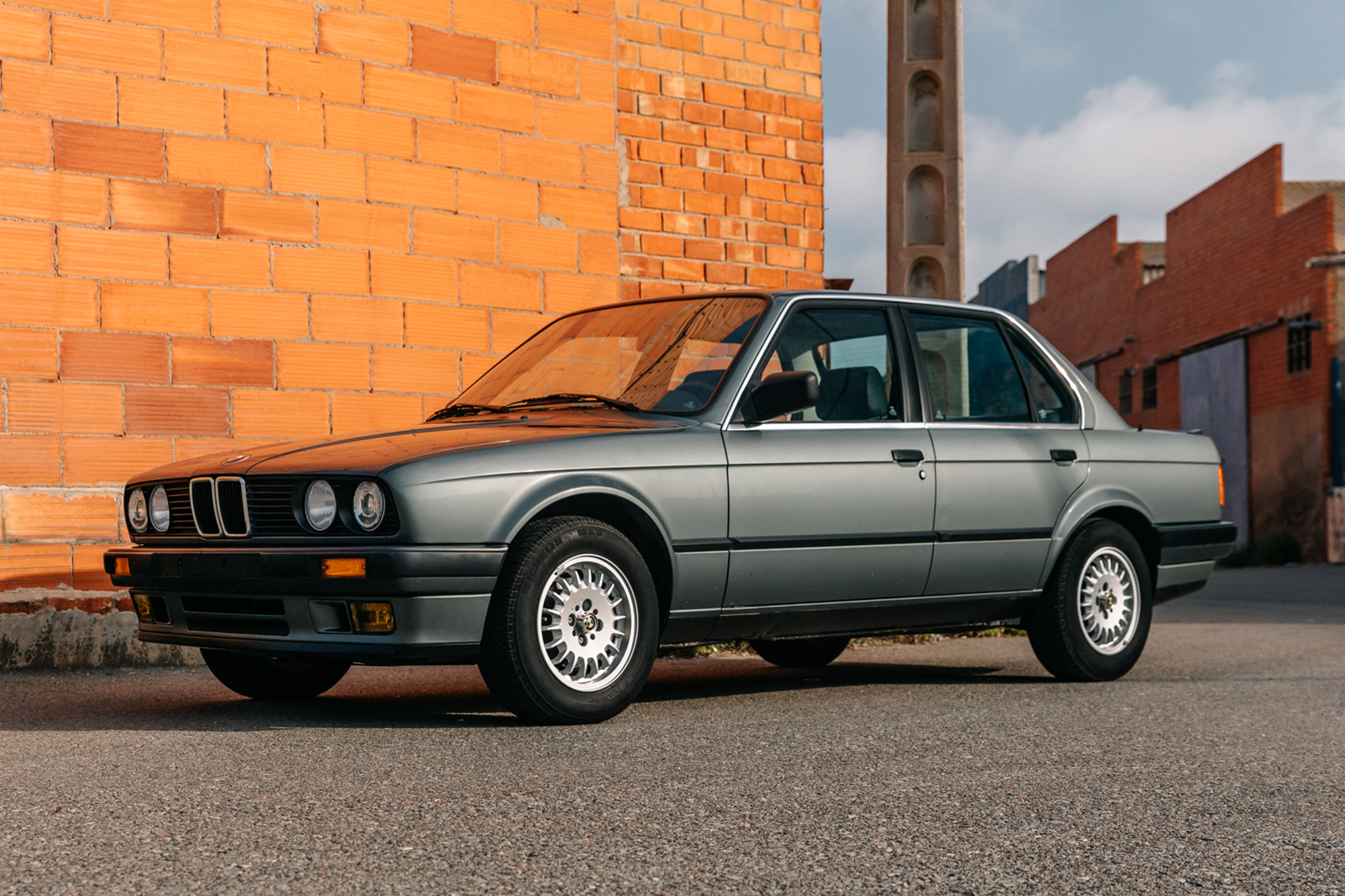 1991 BMW (E30) 320I - 27,251 KM