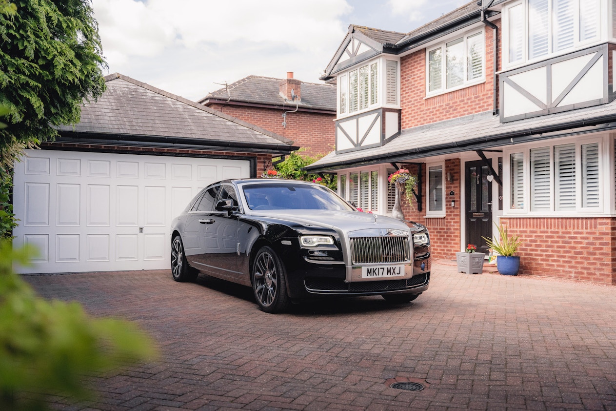 consultant Muildier band 2017 ROLLS-ROYCE GHOST - 6,205 MILES