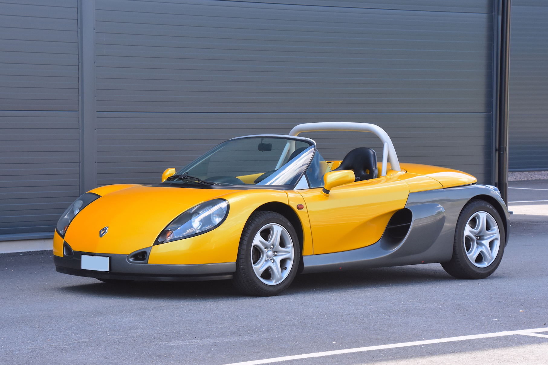 1998 RENAULT SPORT SPIDER - 8,609 KM