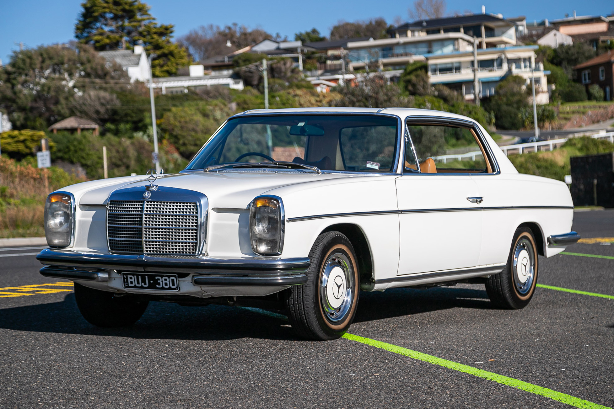 1972 MERCEDES-BENZ (W114) 280 CE COUPE