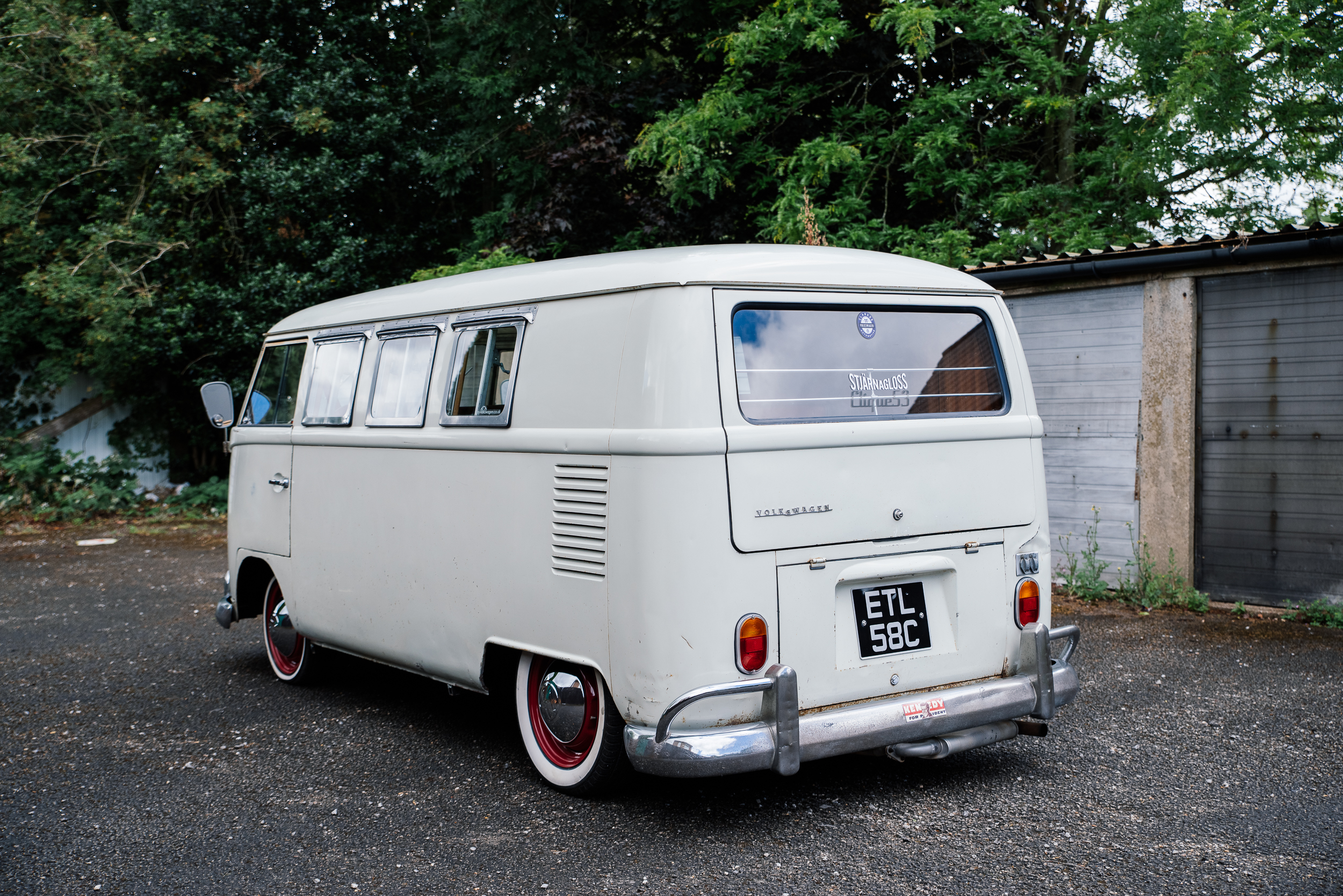 1965 VOLKSWAGEN T1 SPLITSCREEN CAMPERVAN