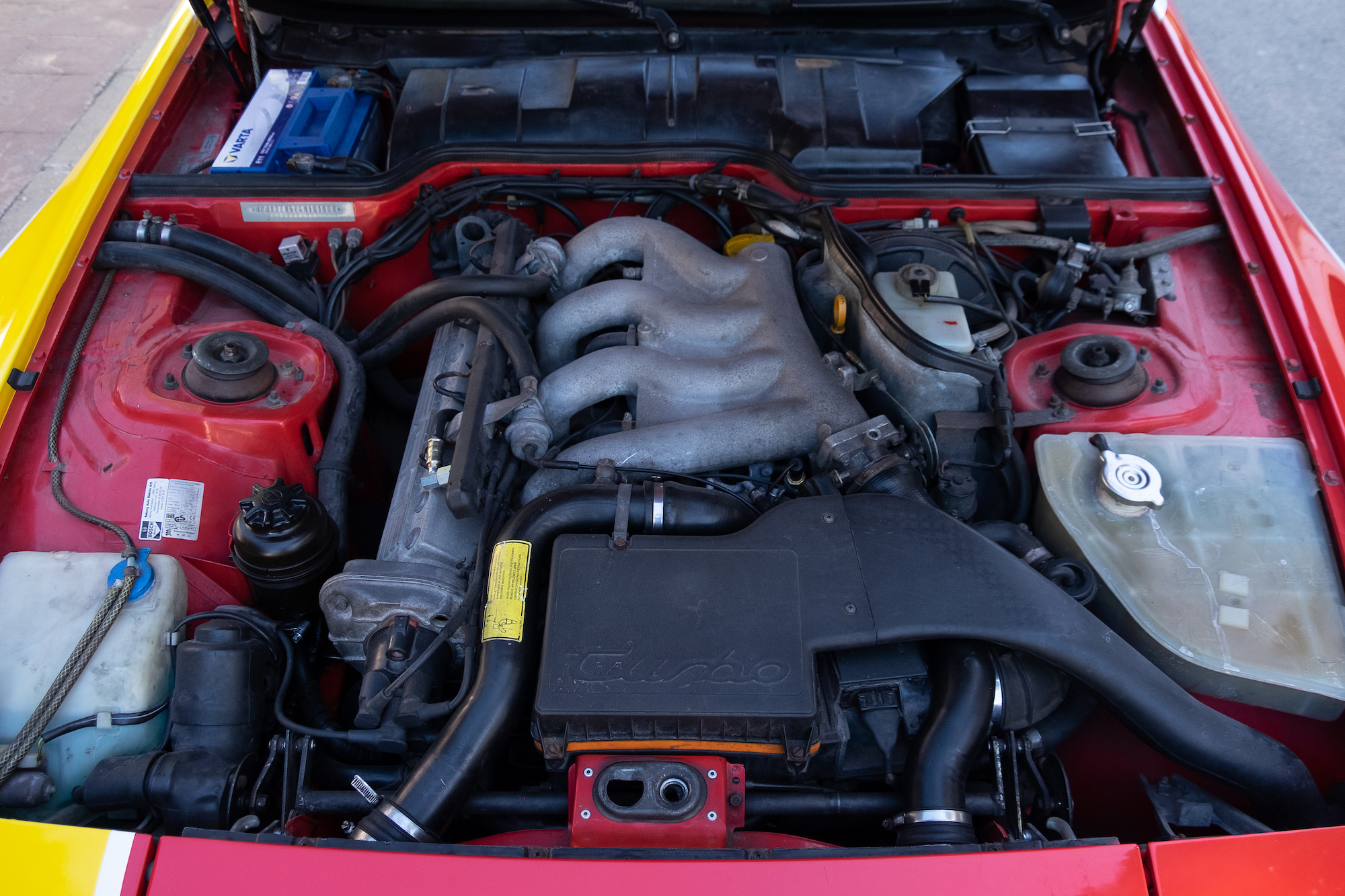 1986 Porsche 944 Turbo Shell Cup Car Livery