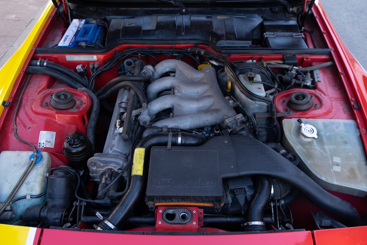 1986 Porsche 944 Turbo Shell Cup Car Livery 1986 Porsche 944 Turbo Shell Cup Car Livery