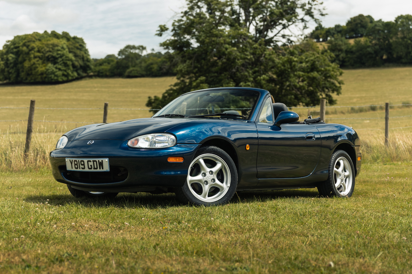 2001 MAZDA MX-5