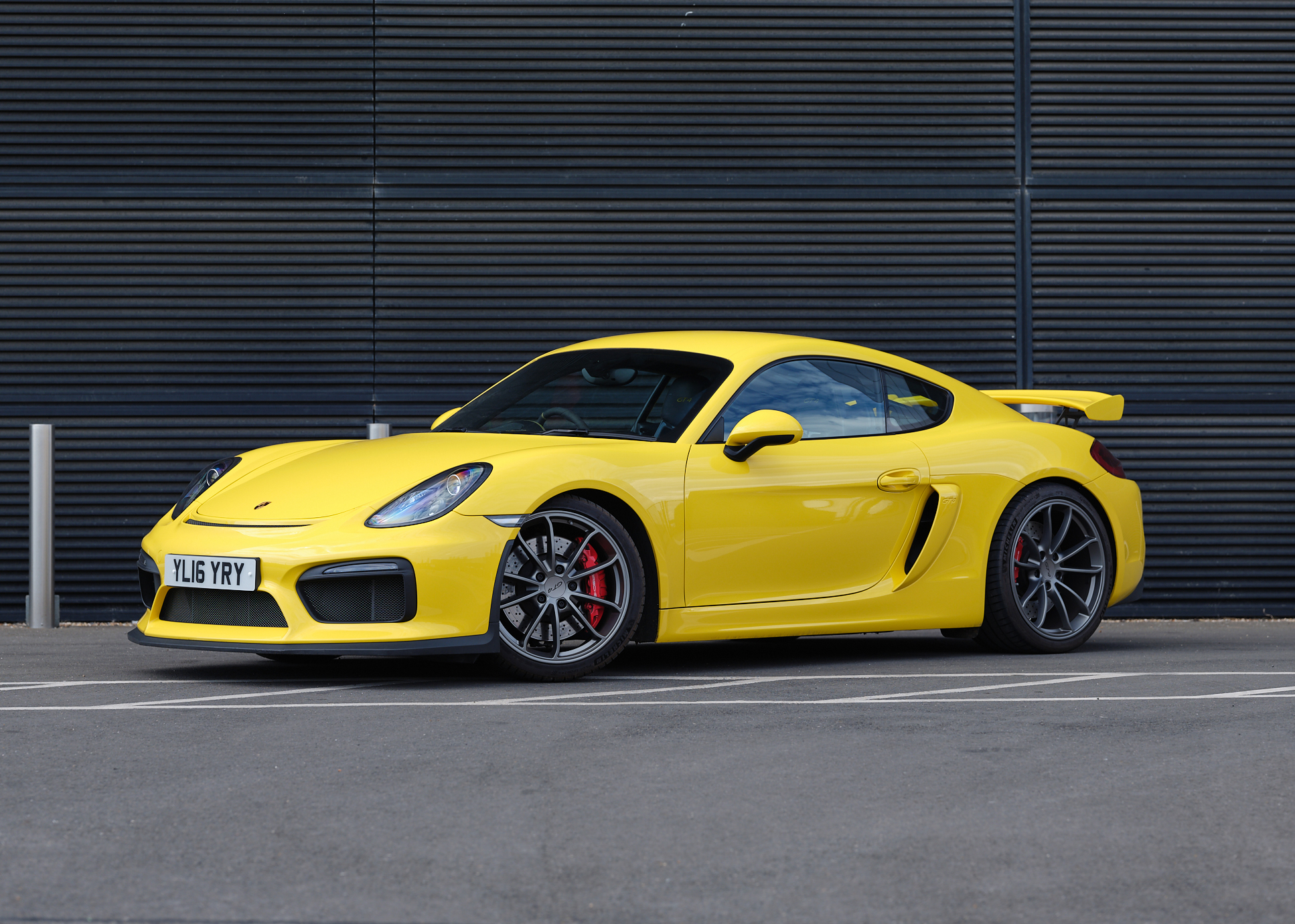 2016 PORSCHE (981) CAYMAN GT4 – CLUBSPORT PACKAGE