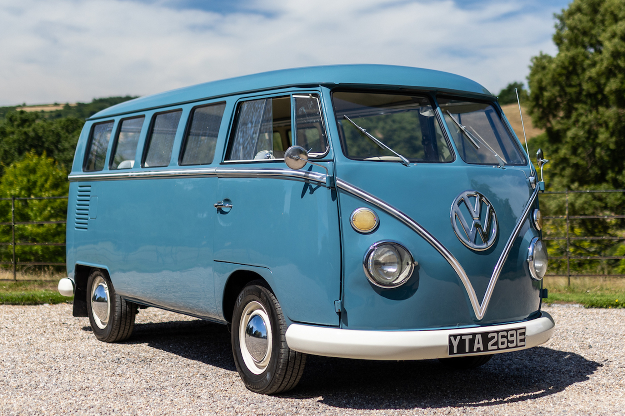 1967 VOLKSWAGEN T1 SPLITSCREEN CAMPERVAN