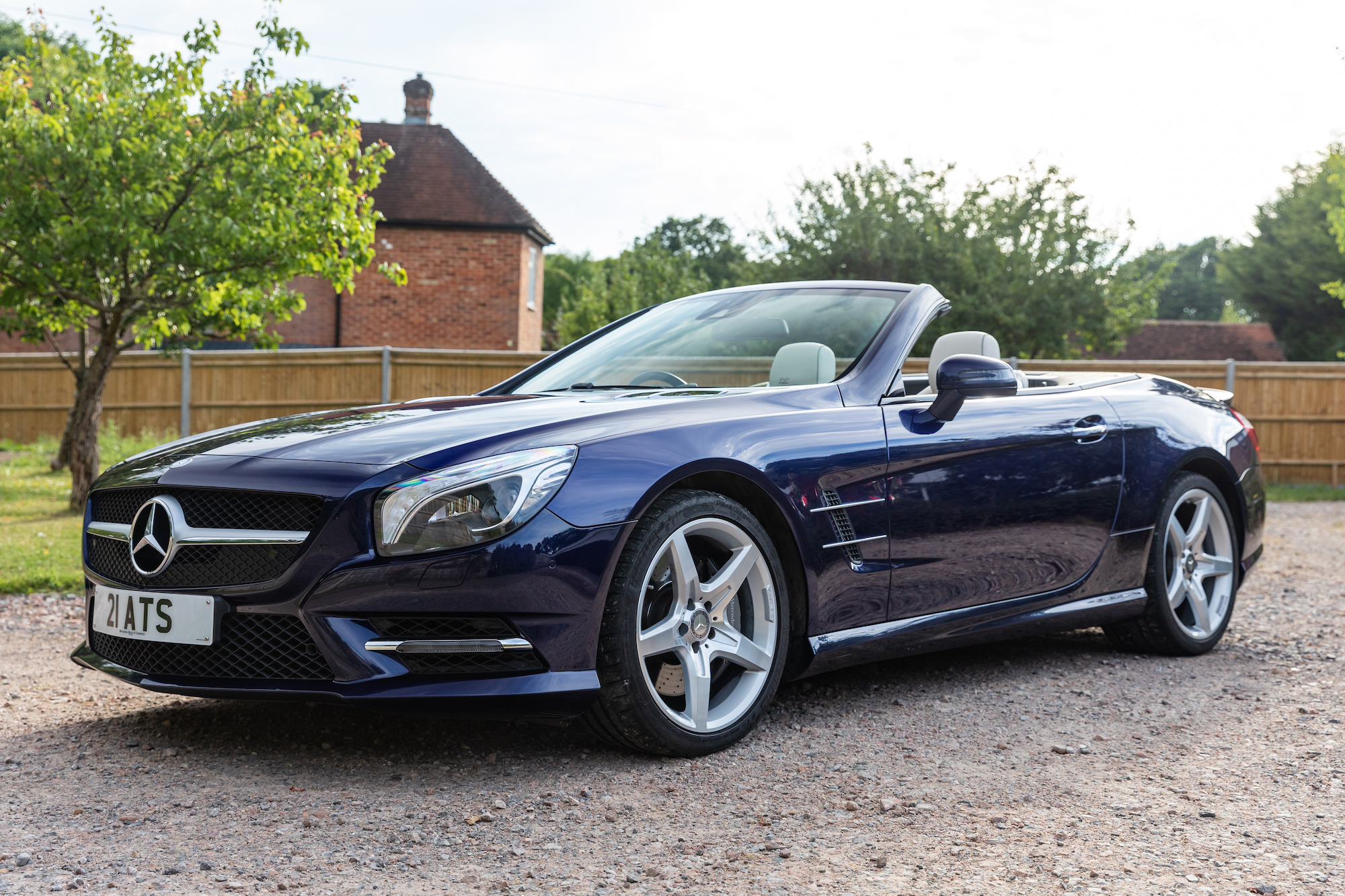 2015 MERCEDES-BENZ (R231) SL400 AMG SPORT