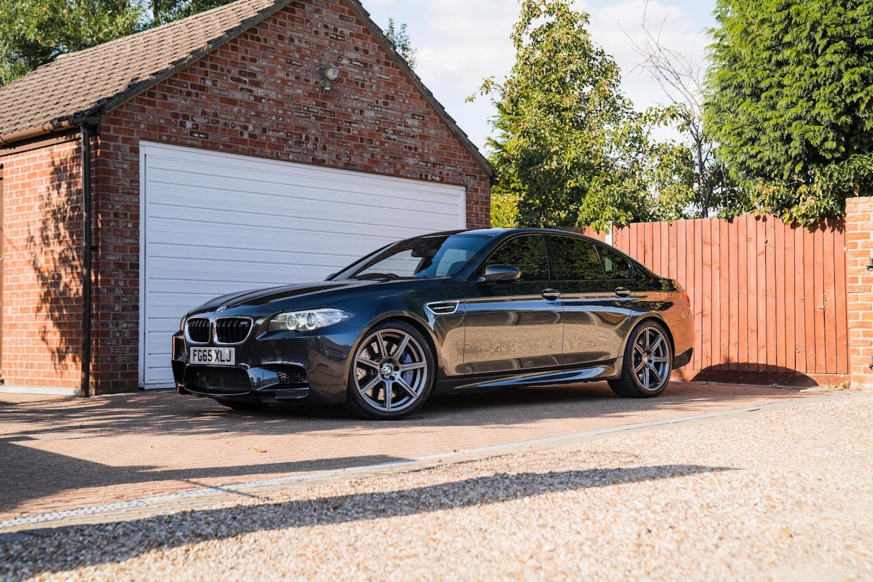 2015 Bmw (F10) M5 - Competition Pack