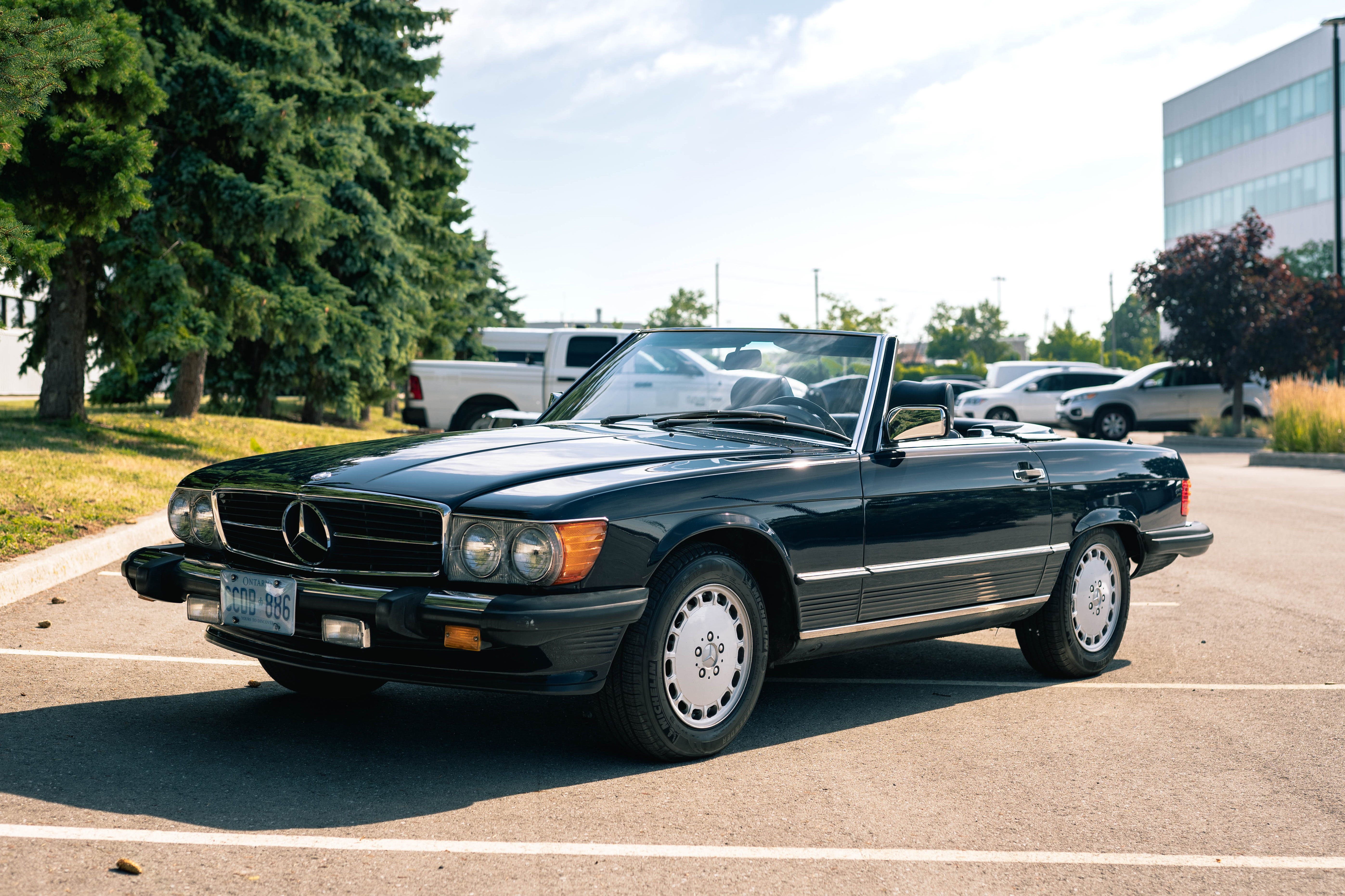 1987 MERCEDES-BENZ (R107) 560 SL