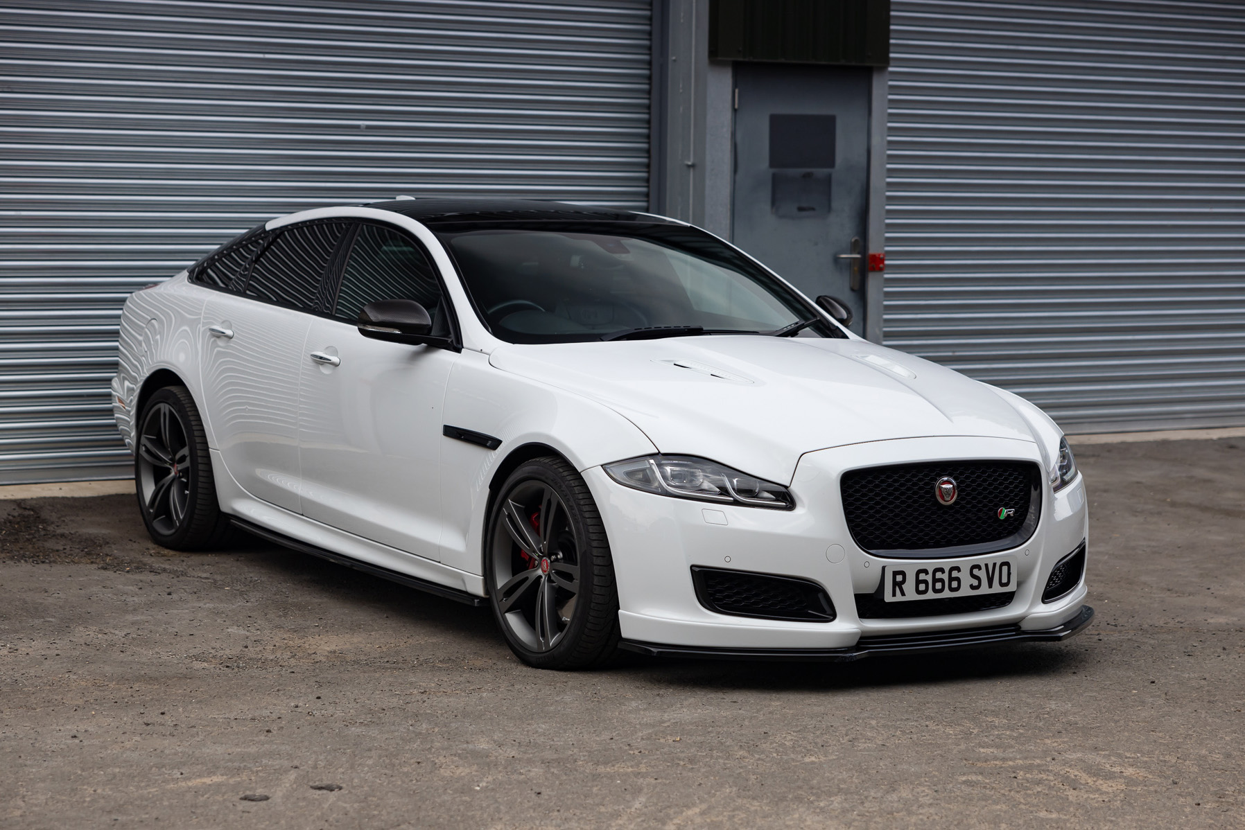 2016 JAGUAR XJR