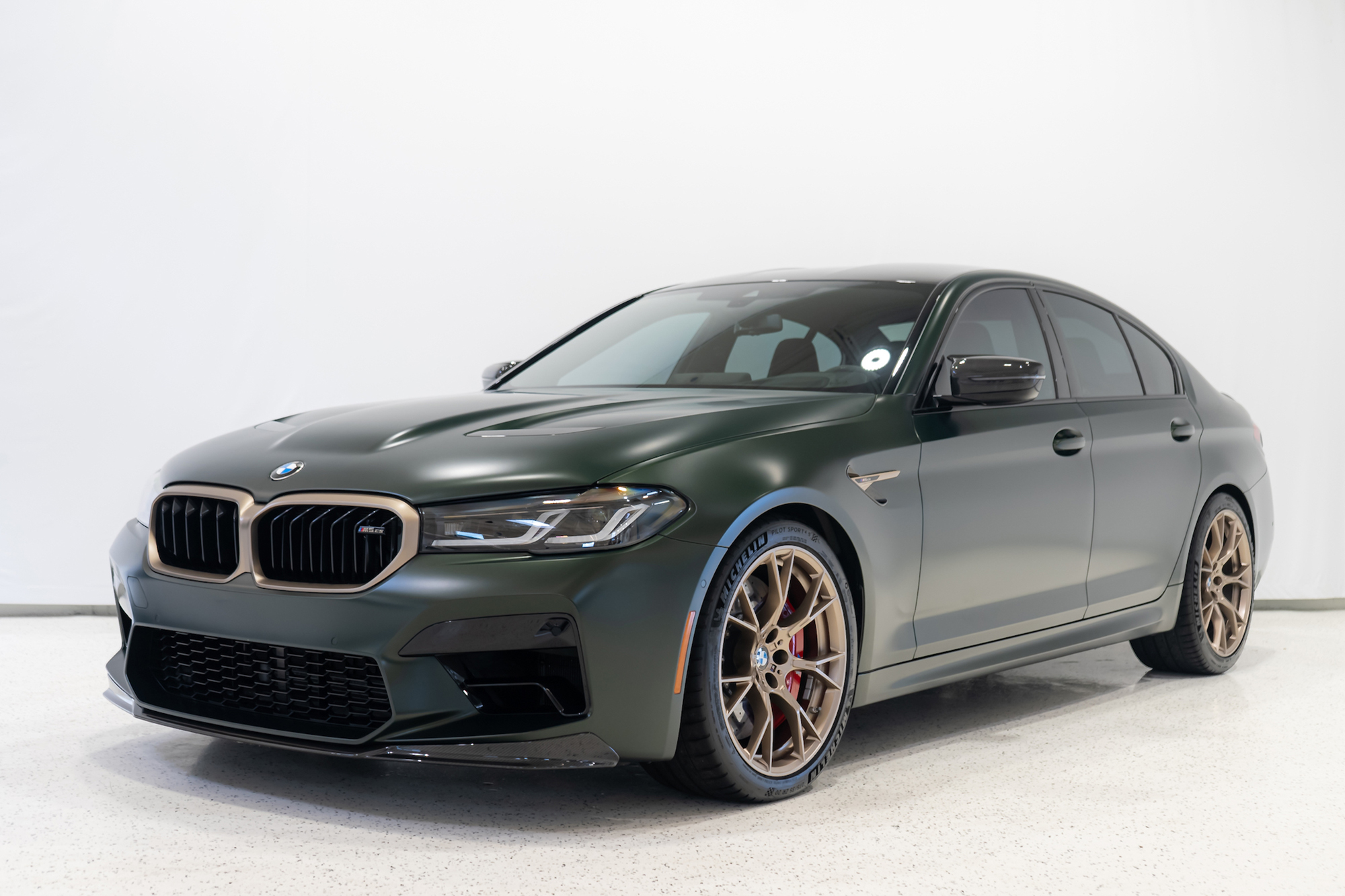 2022 BMW (F90) M5 CS