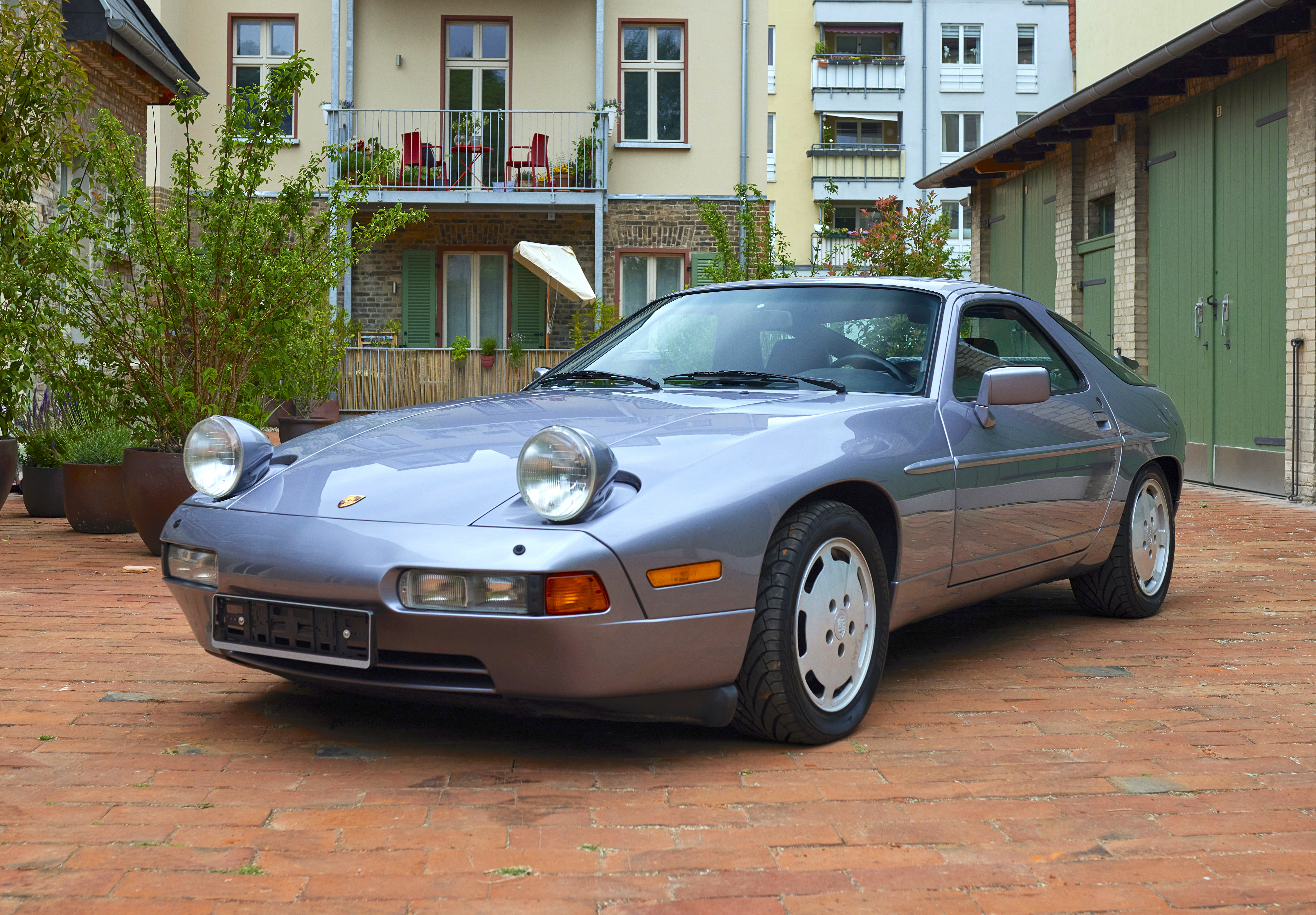 1987 PORSCHE 928 S4 - 11,044 MILES