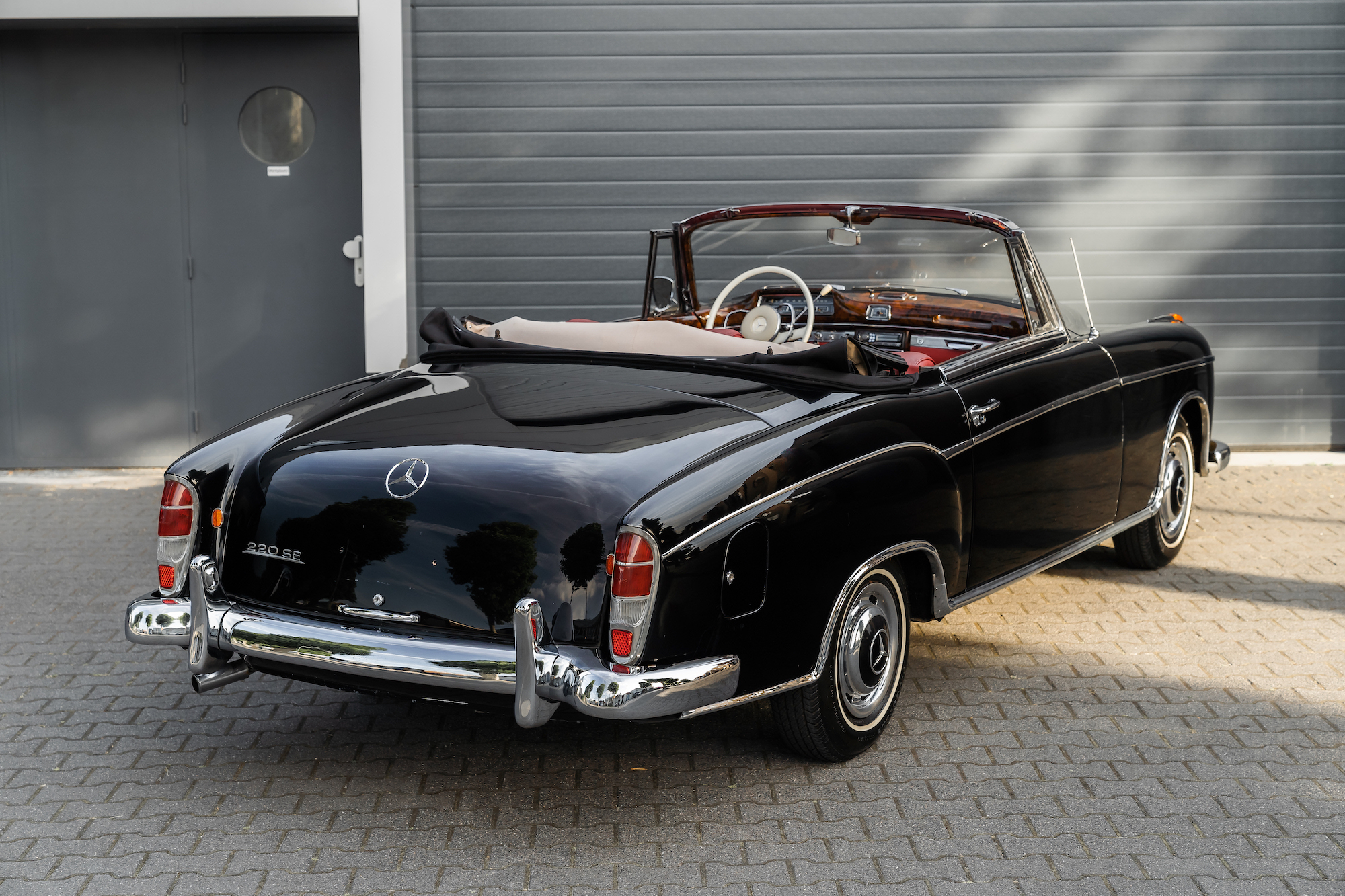 Mercedes Benz W128