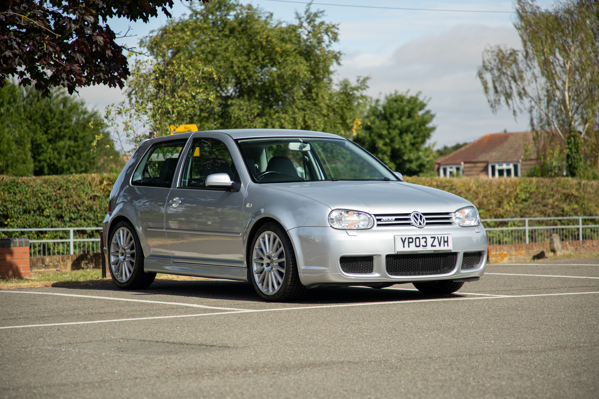 2003 VOLKSWAGEN GOLF (MK4) R32