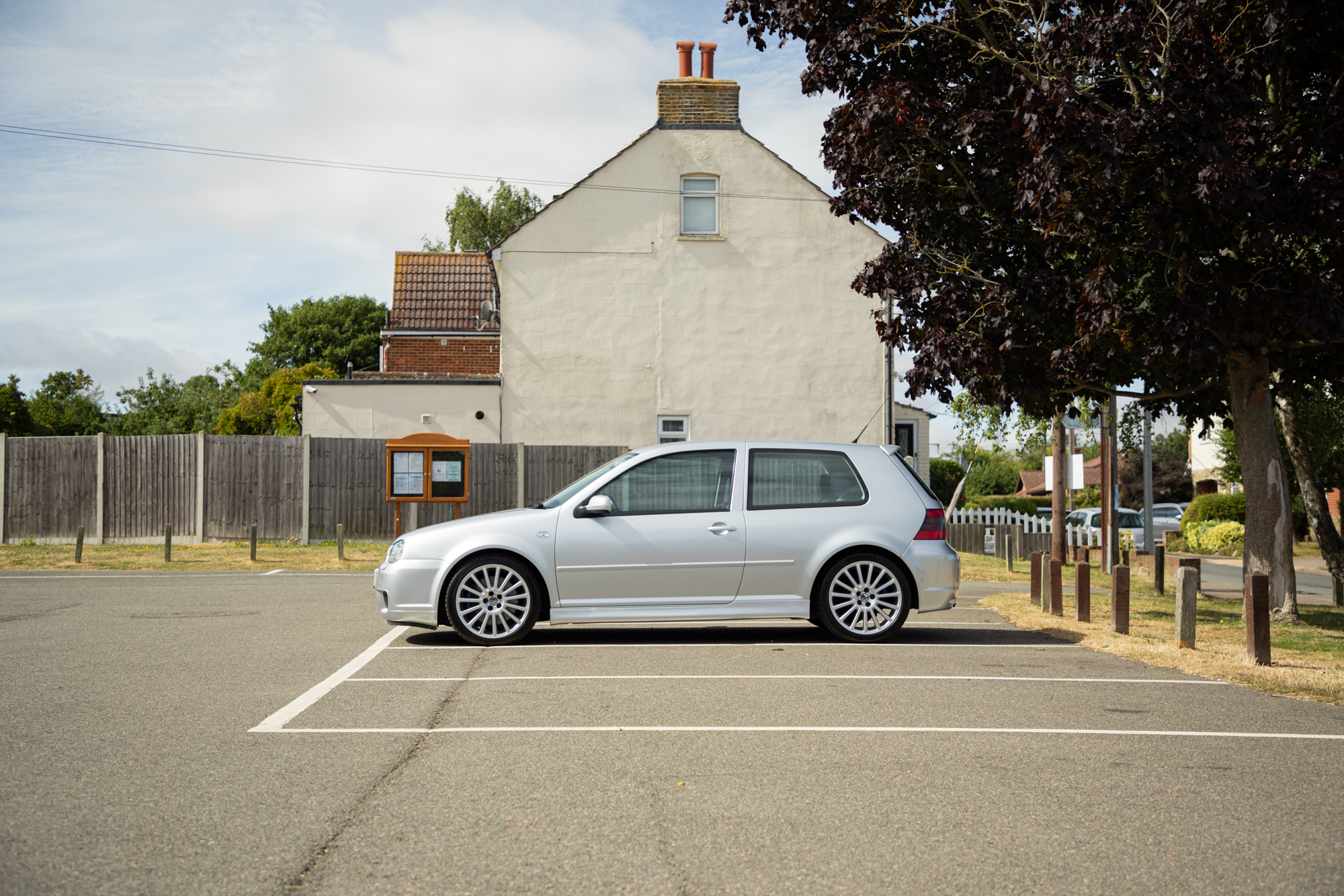 2003 VOLKSWAGEN GOLF (MK4) R32