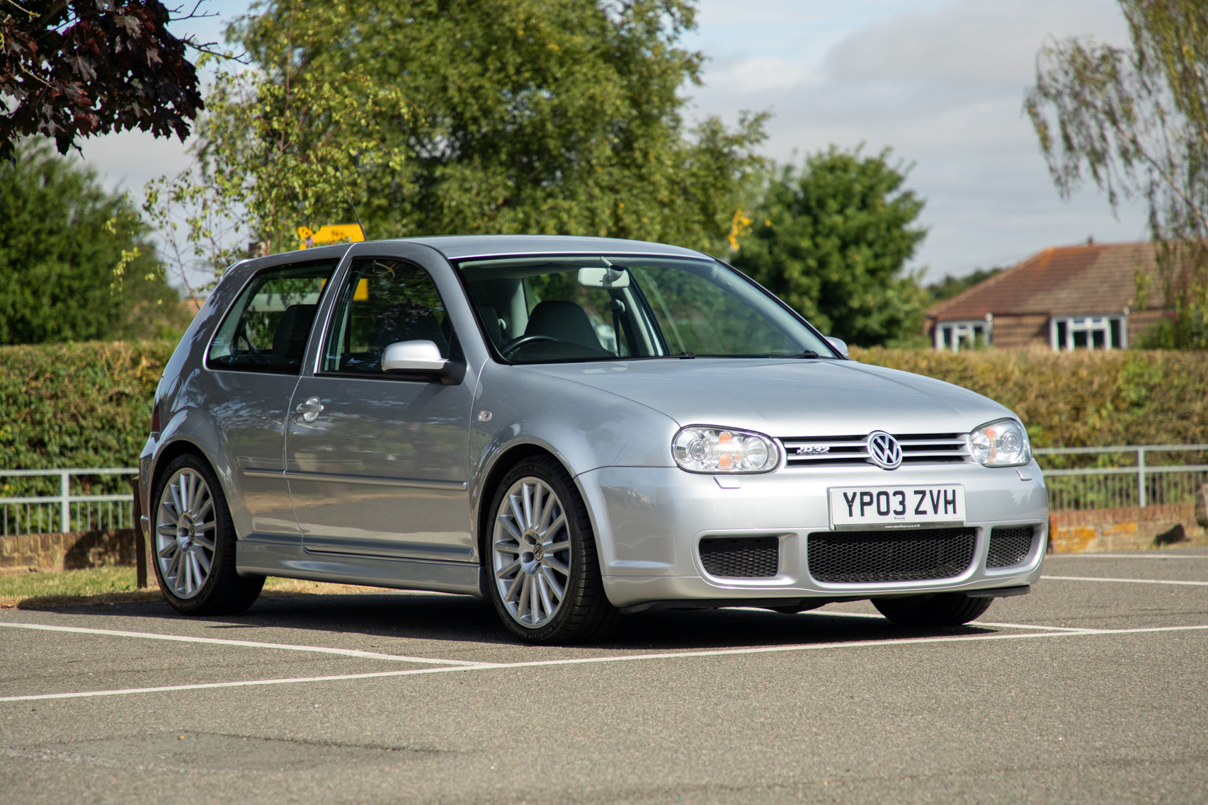 2003 VOLKSWAGEN GOLF (MK4) R32