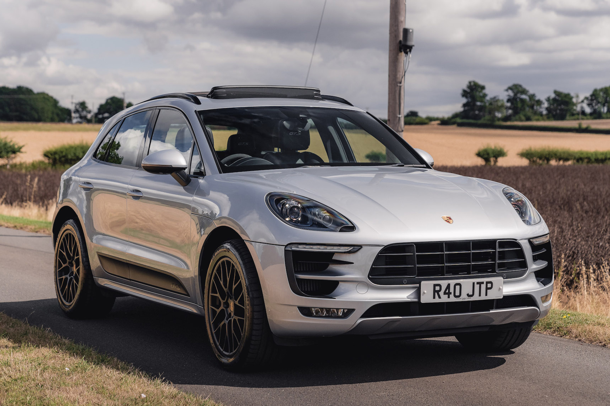 2016 PORSCHE MACAN GTS