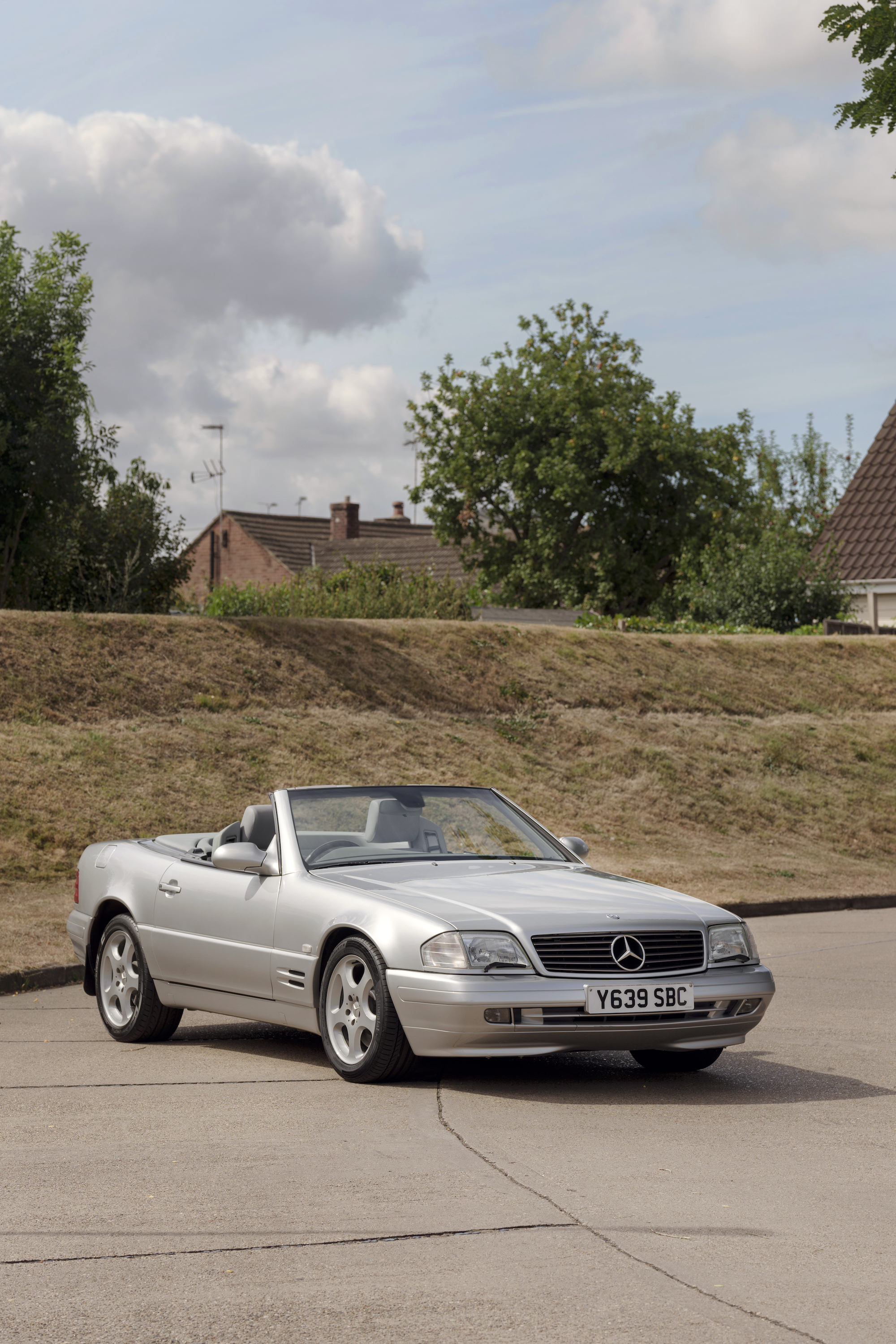 2001 MERCEDES-BENZ (R129) SL320 - 28,668 MILES for sale by auction in ...