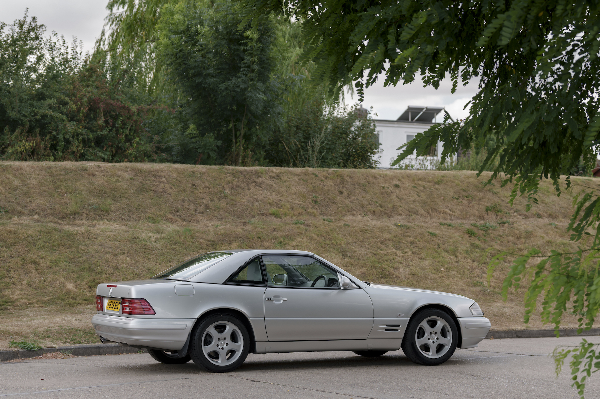 2001 MERCEDES-BENZ (R129) SL320 - 28,668 MILES for sale by auction in ...