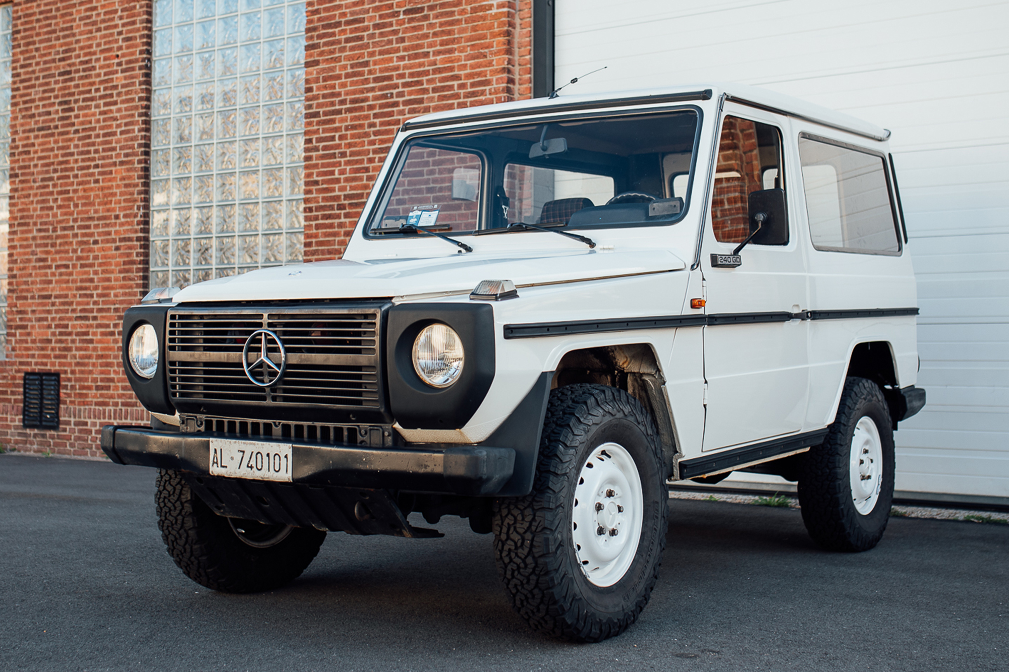 1981 MERCEDES-BENZ (W460) 240 GD SWB