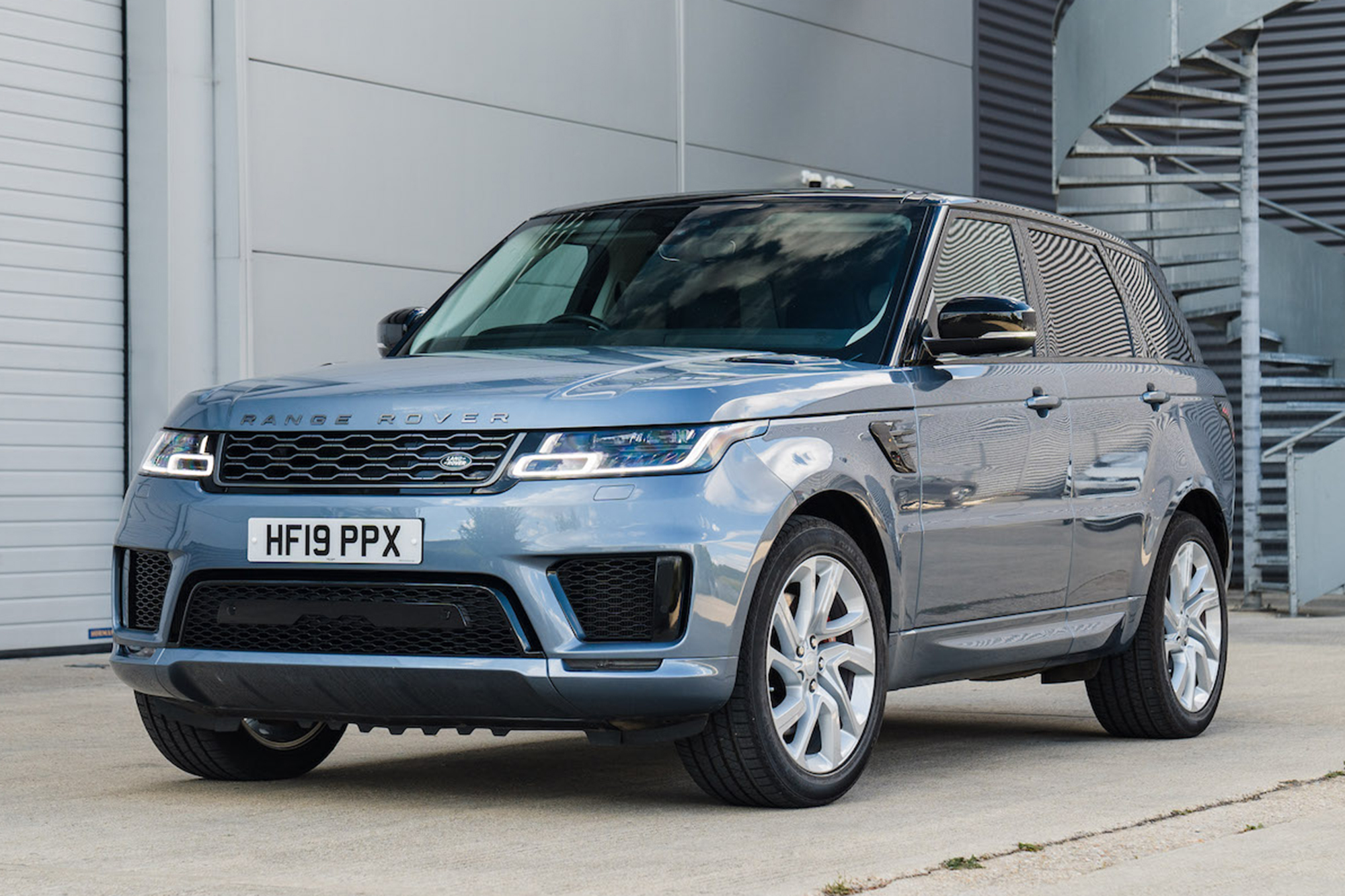 2019 RANGE ROVER SPORT P400E HSE