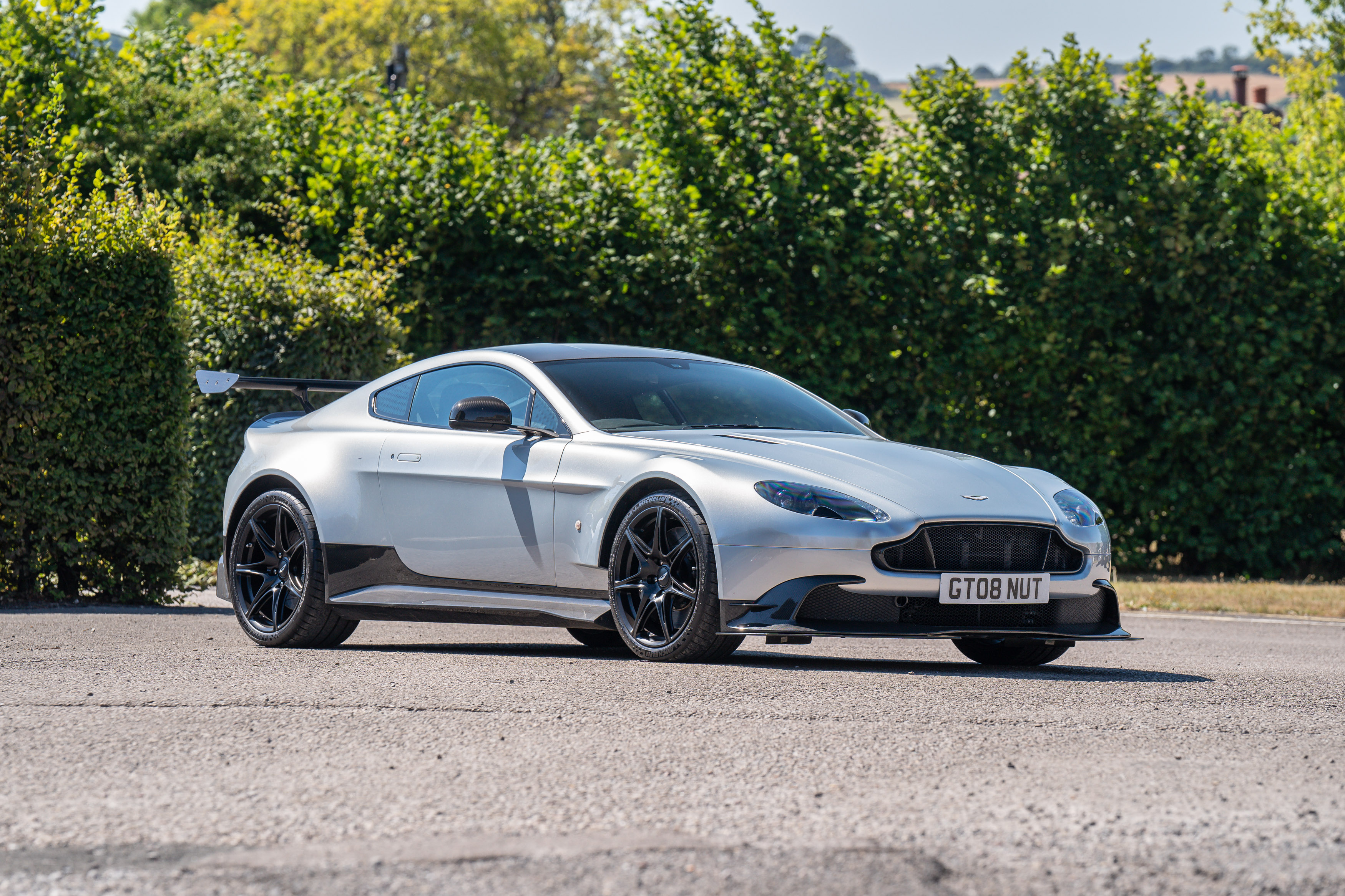 2017 ASTON MARTIN VANTAGE GT8