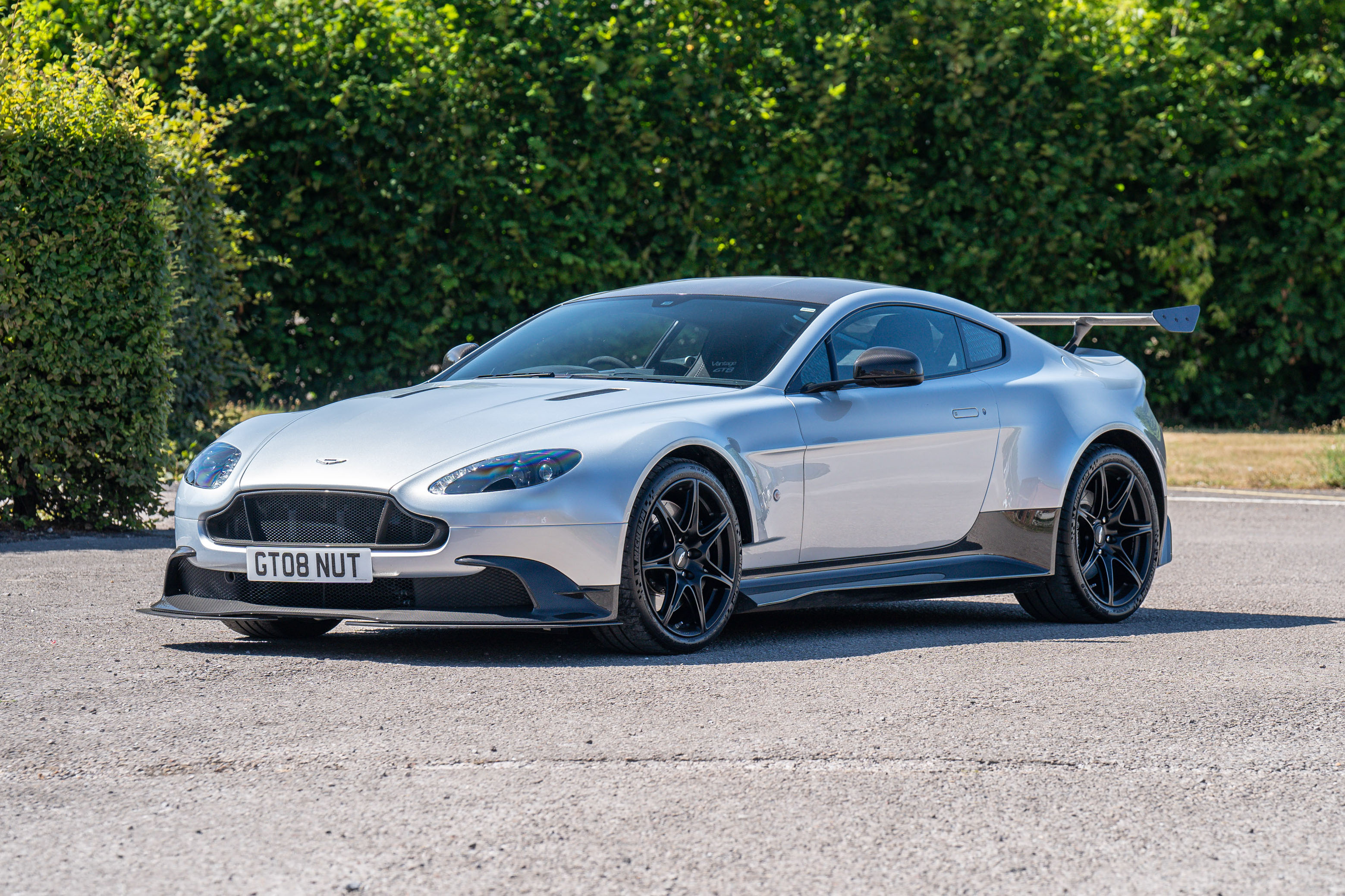 2017 ASTON MARTIN VANTAGE GT8