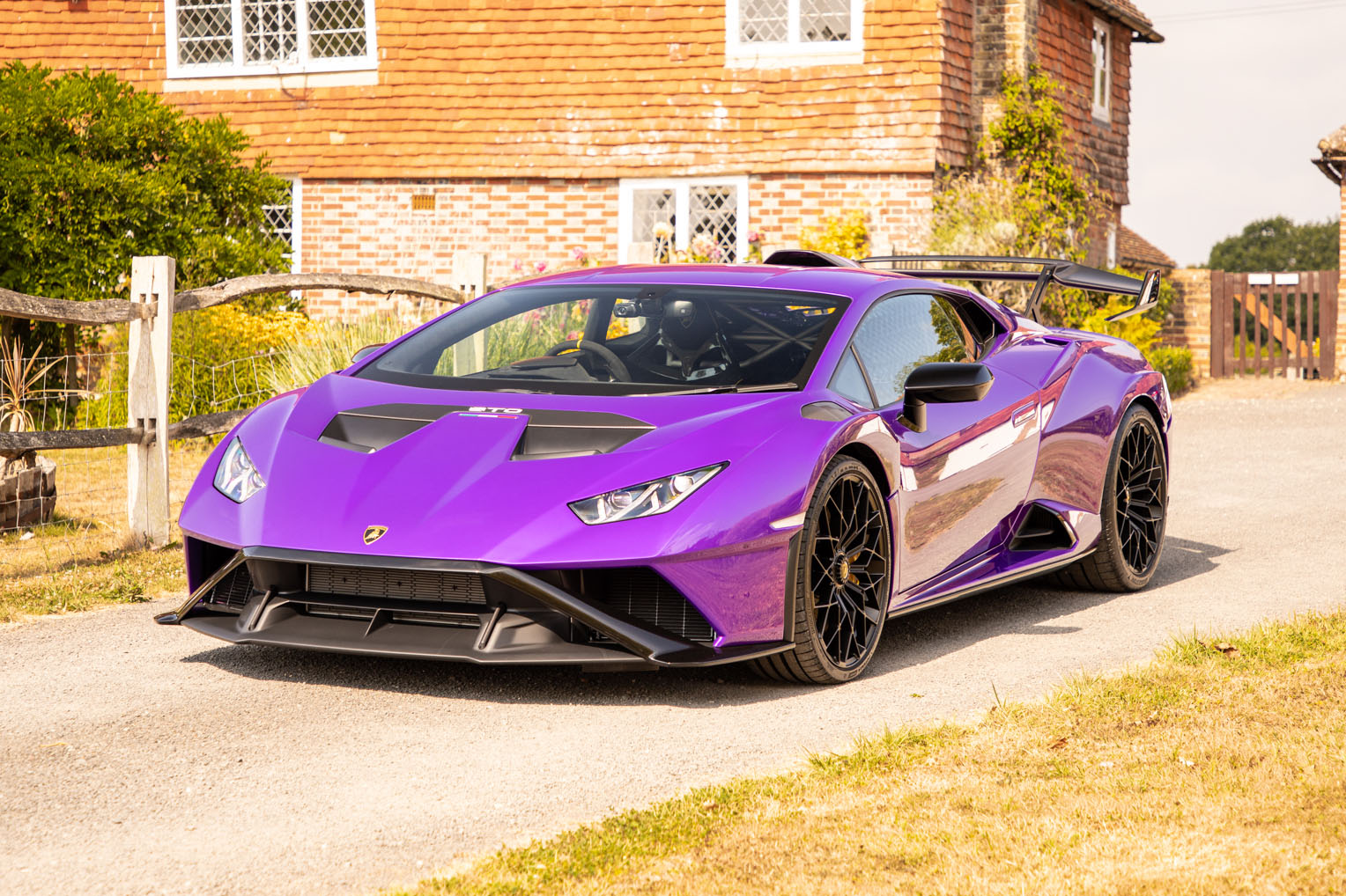 2022 LAMBORGHINI HURACAN STO - VAT Q