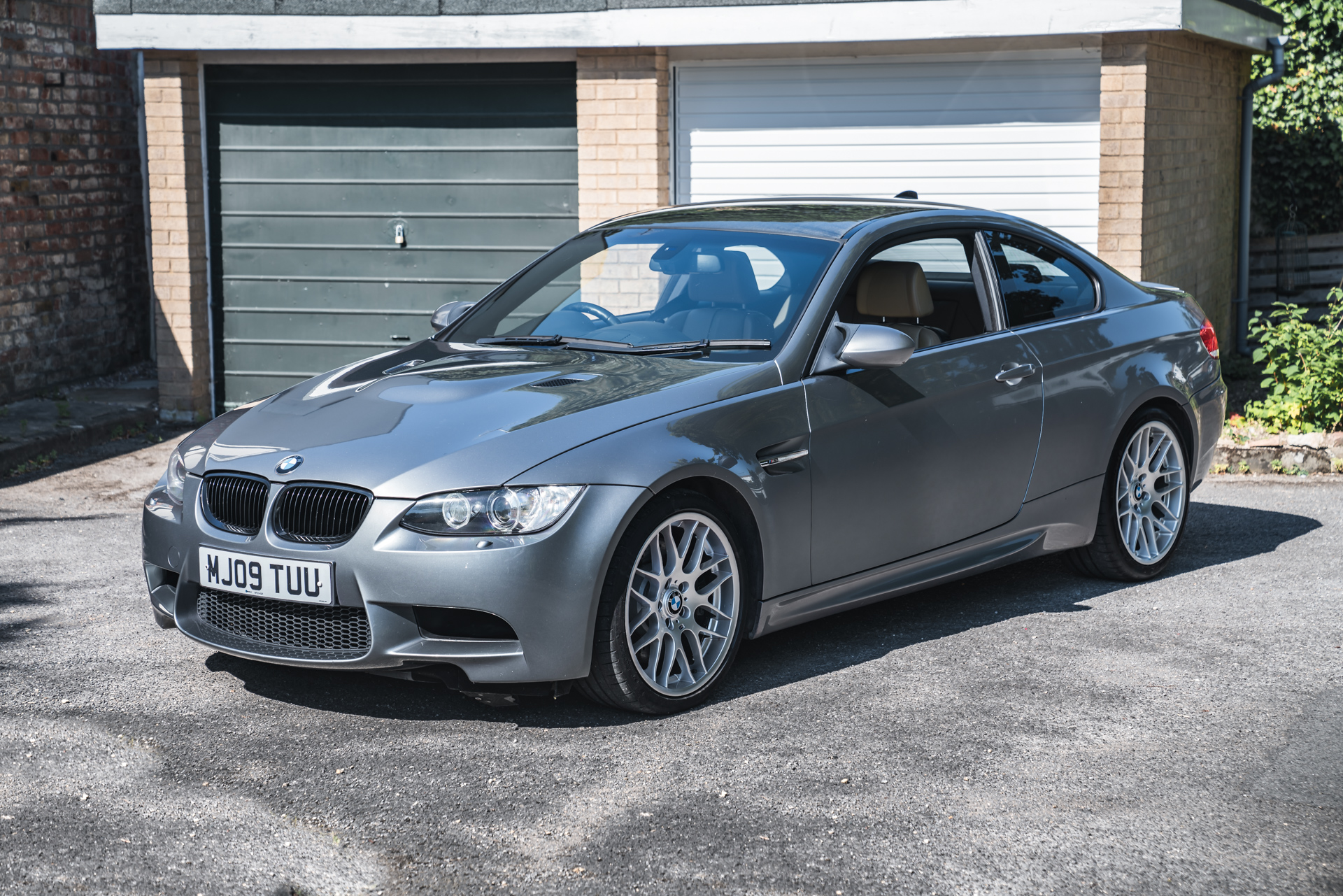 2009 BMW (E92) M3 - MANUAL