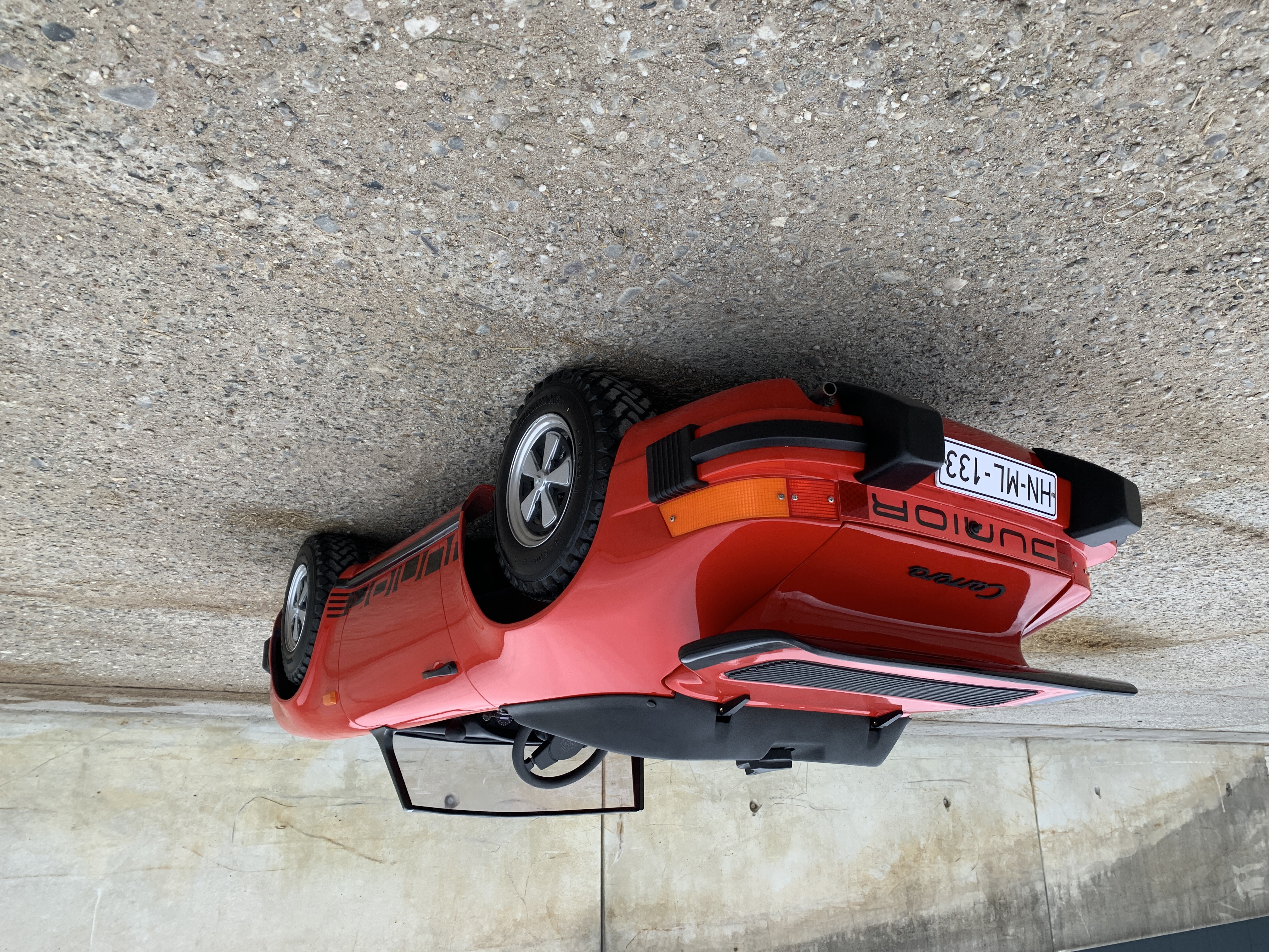 PORSCHE 911 CARRERA JUNIOR CHILDREN'S CAR