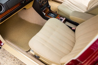Auto-Fußmatten Royal beige für Mercedes E-Klasse W123 C123 S123 1975 - 1986