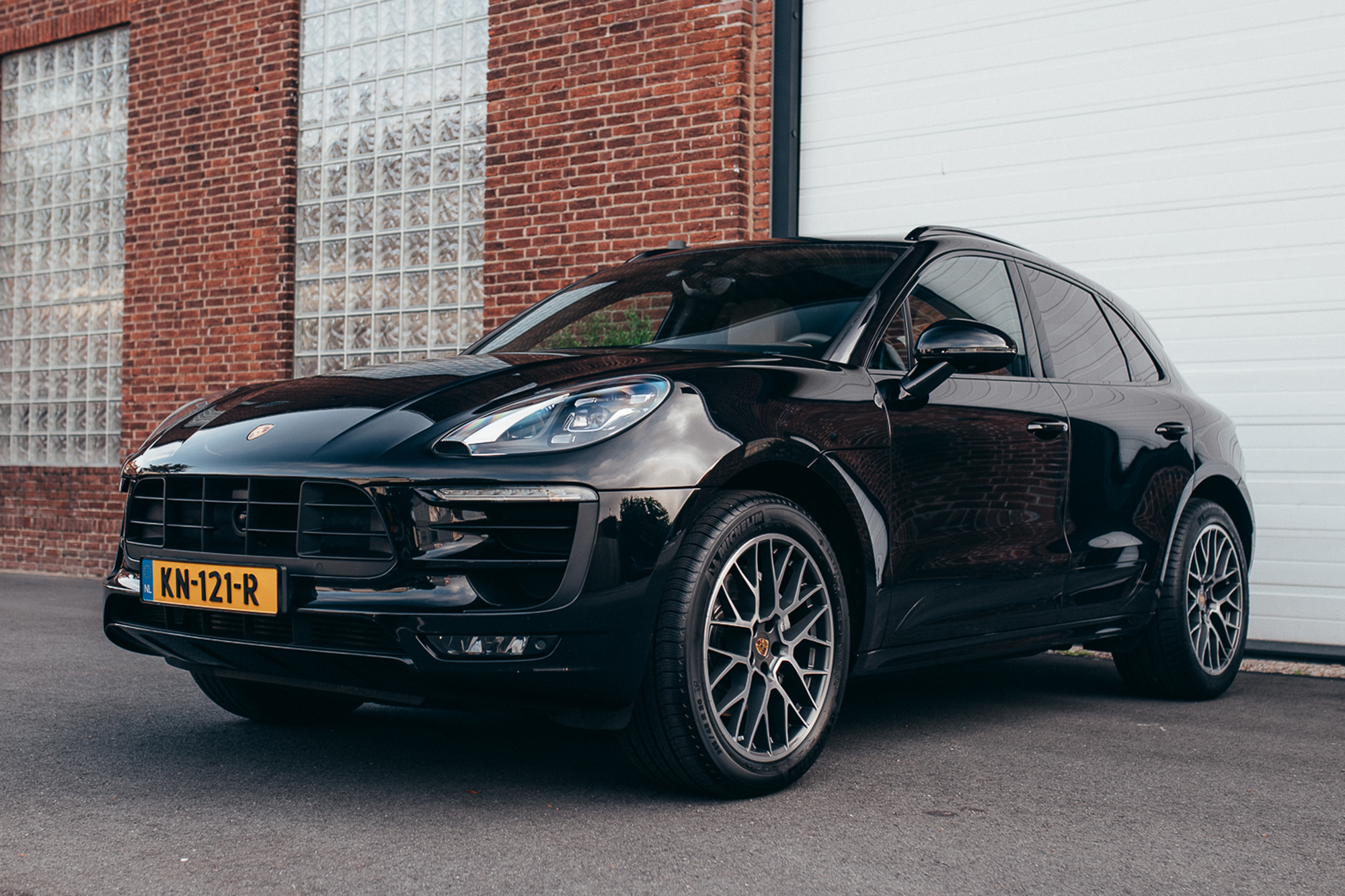 2016 PORSCHE MACAN S