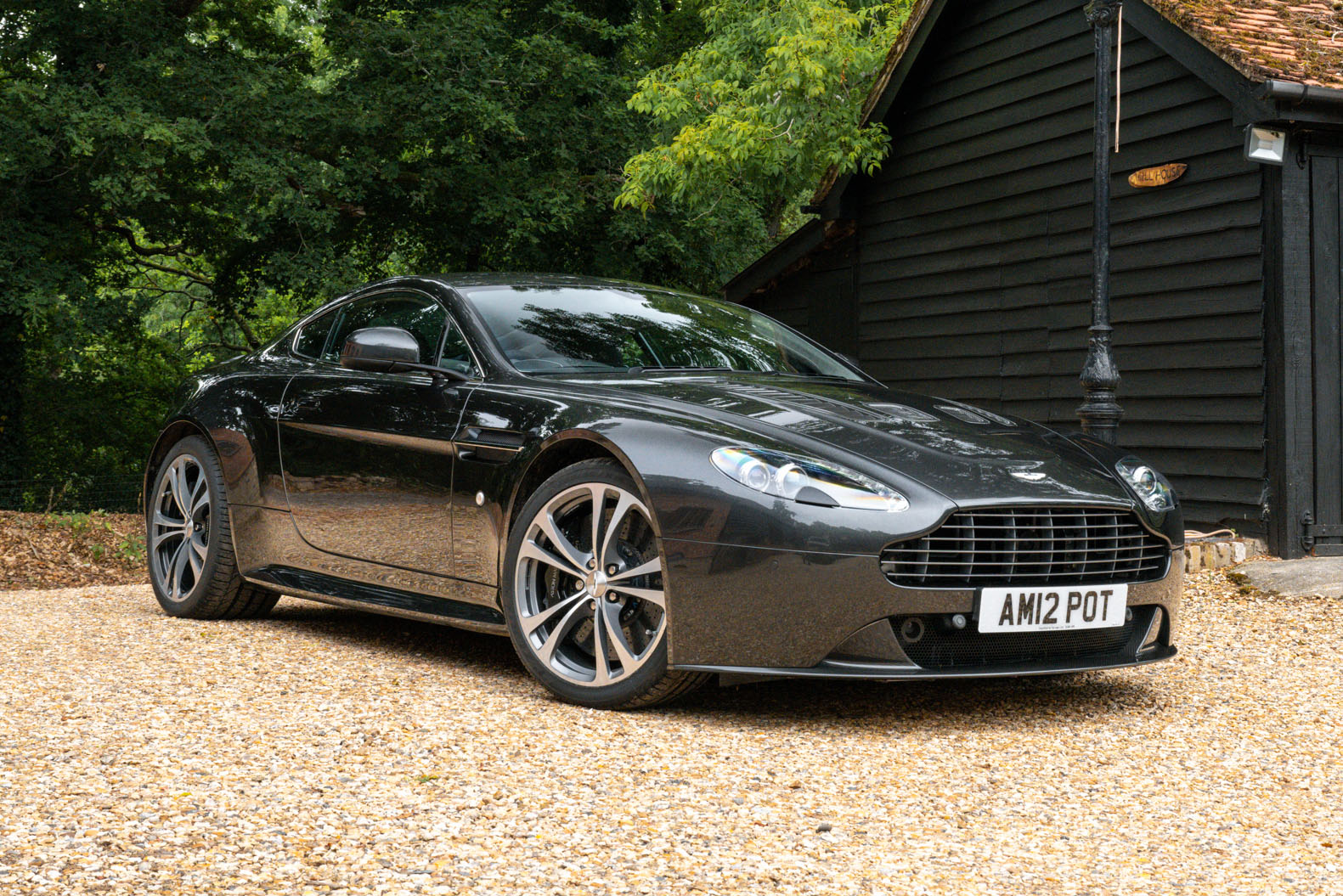 2013 ASTON MARTIN V12 VANTAGE - MANUAL