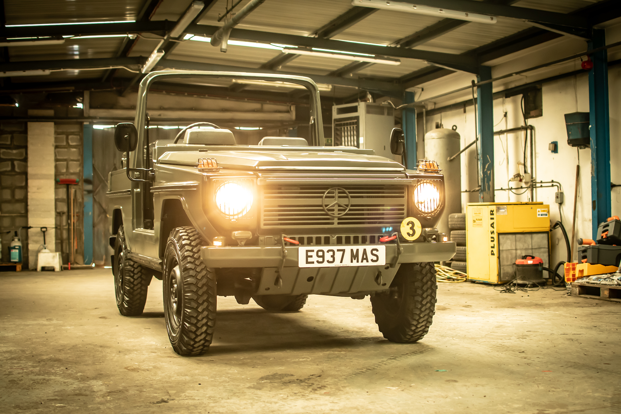 1987 MERCEDES-BENZ (W460) 240GD