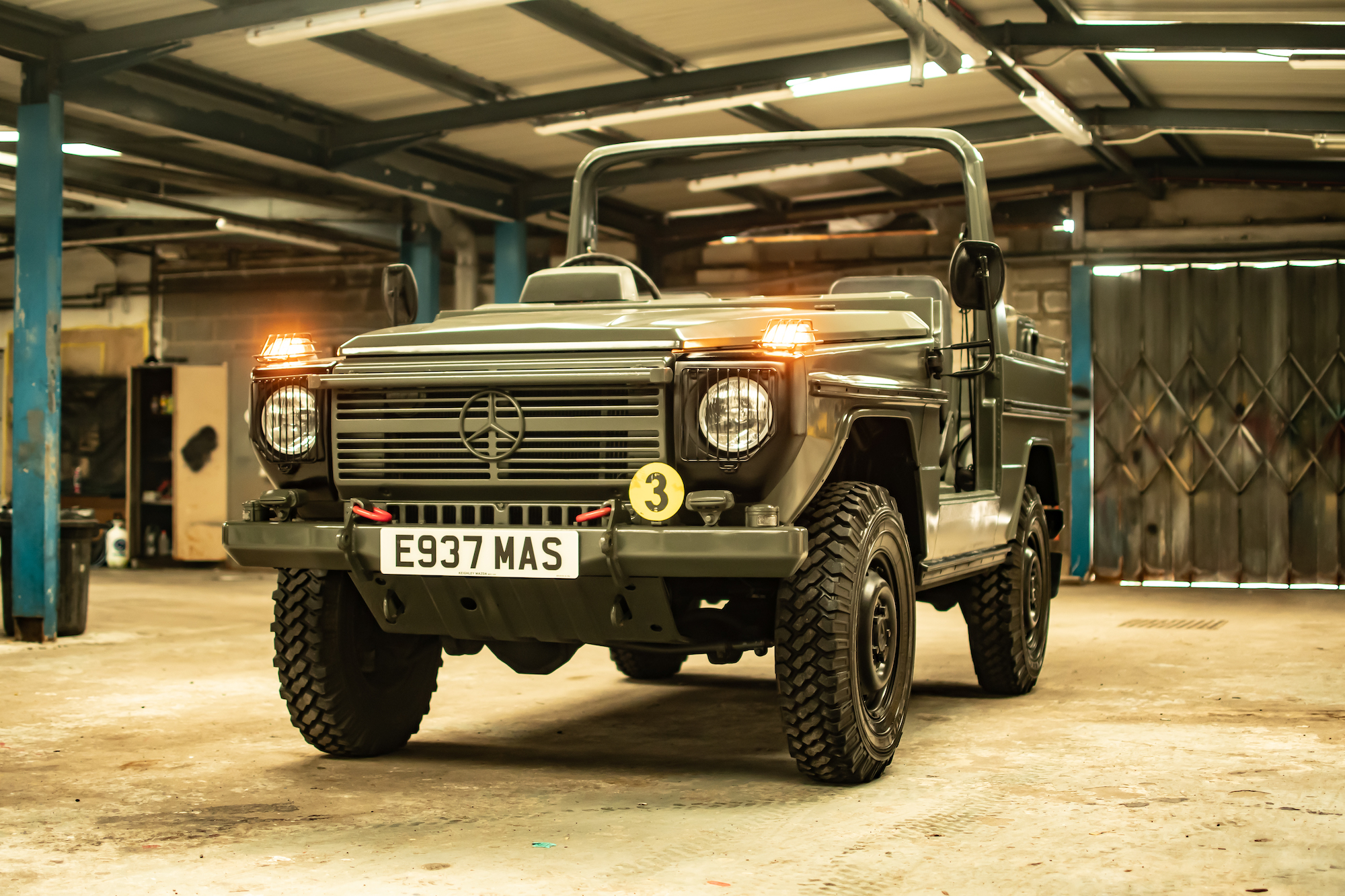 1987 MERCEDES-BENZ (W460) 240GD