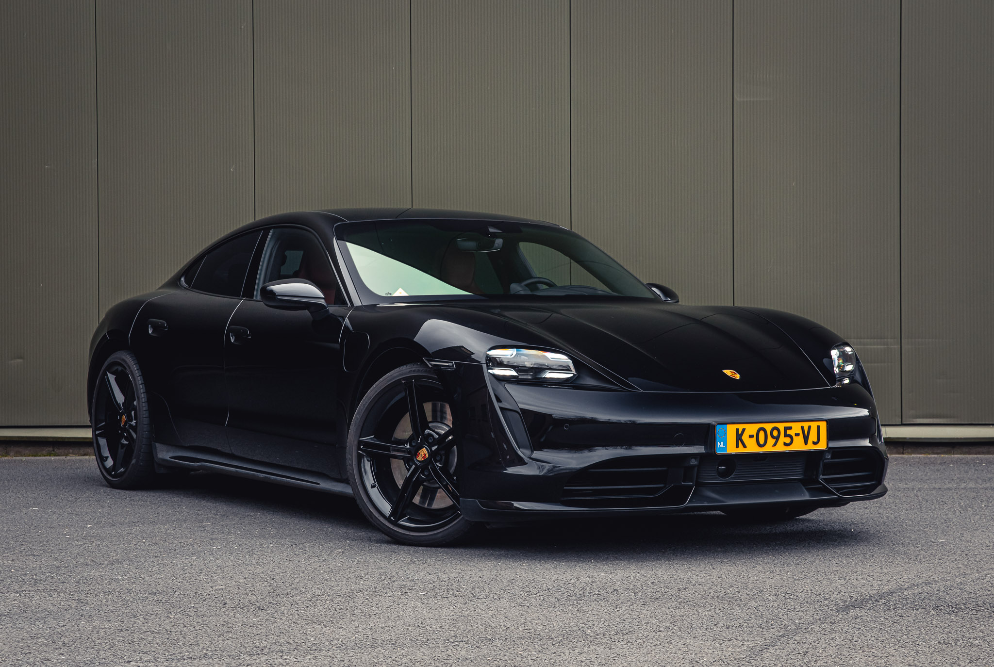 2021 PORSCHE TAYCAN TURBO