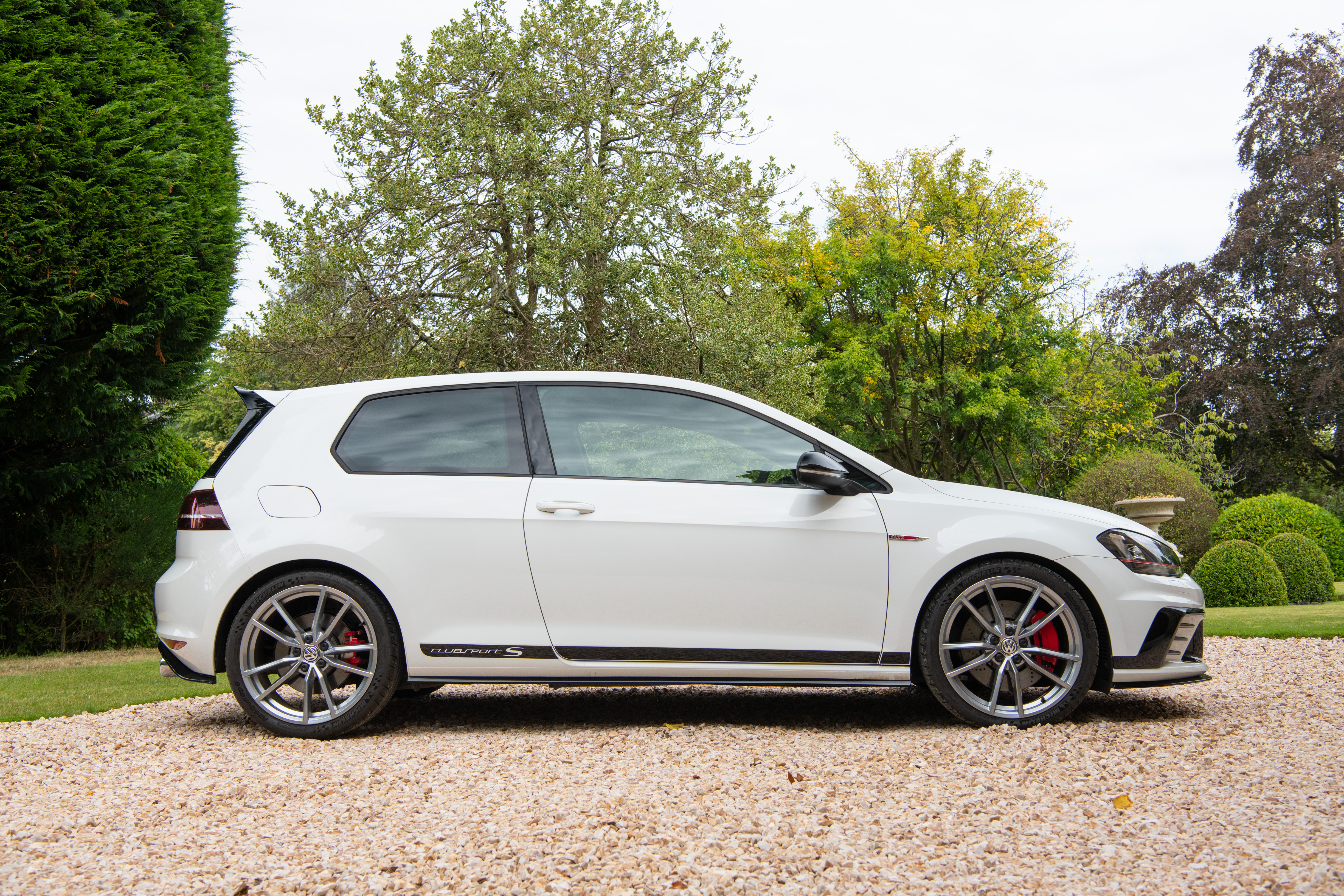 EBC RK1976 EBC 2017+ Volkswagen Golf Mk7 1.8L Turbo RK Series Premium Front Rotors