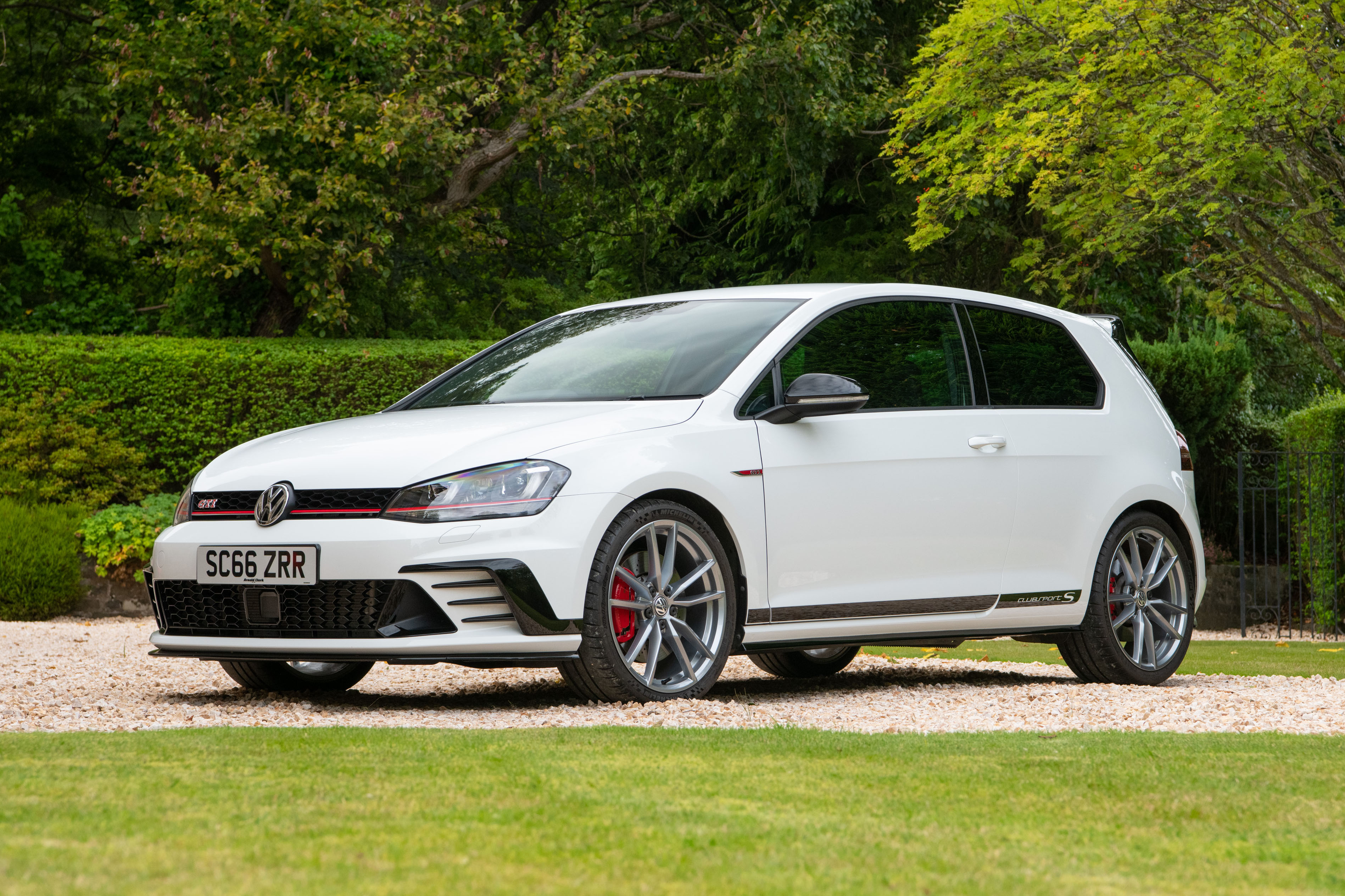 2017 VOLKSWAGEN GOLF (MK7) GTI CLUBSPORT S - 3,218 MILES