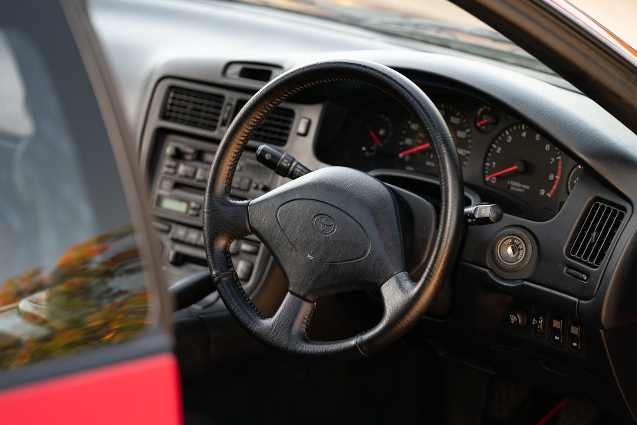 1990 toyota mr2 interior