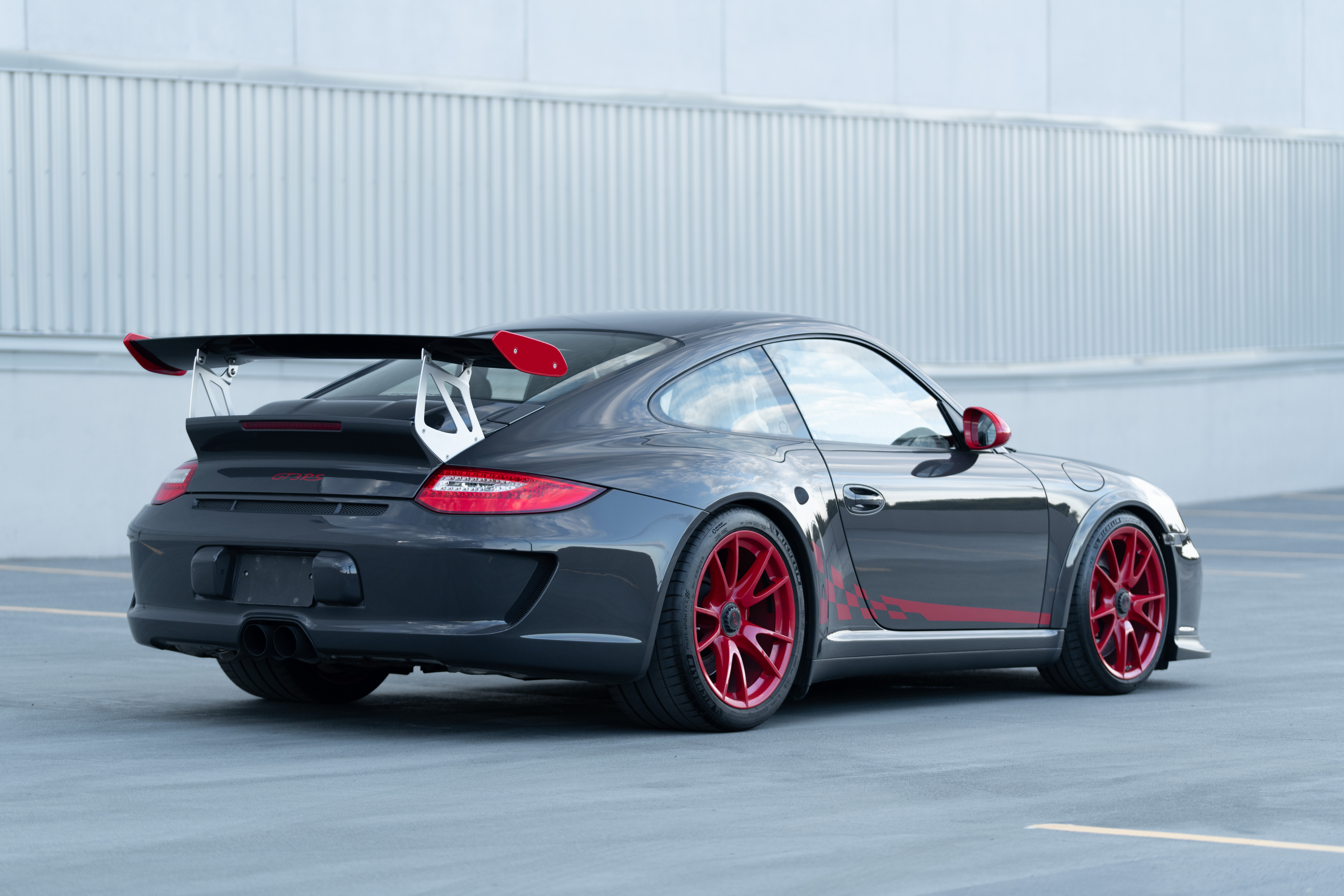Porsche 911 997-2 GT3 RS Coupe 2010 - Norev Miniature Gris/rouge