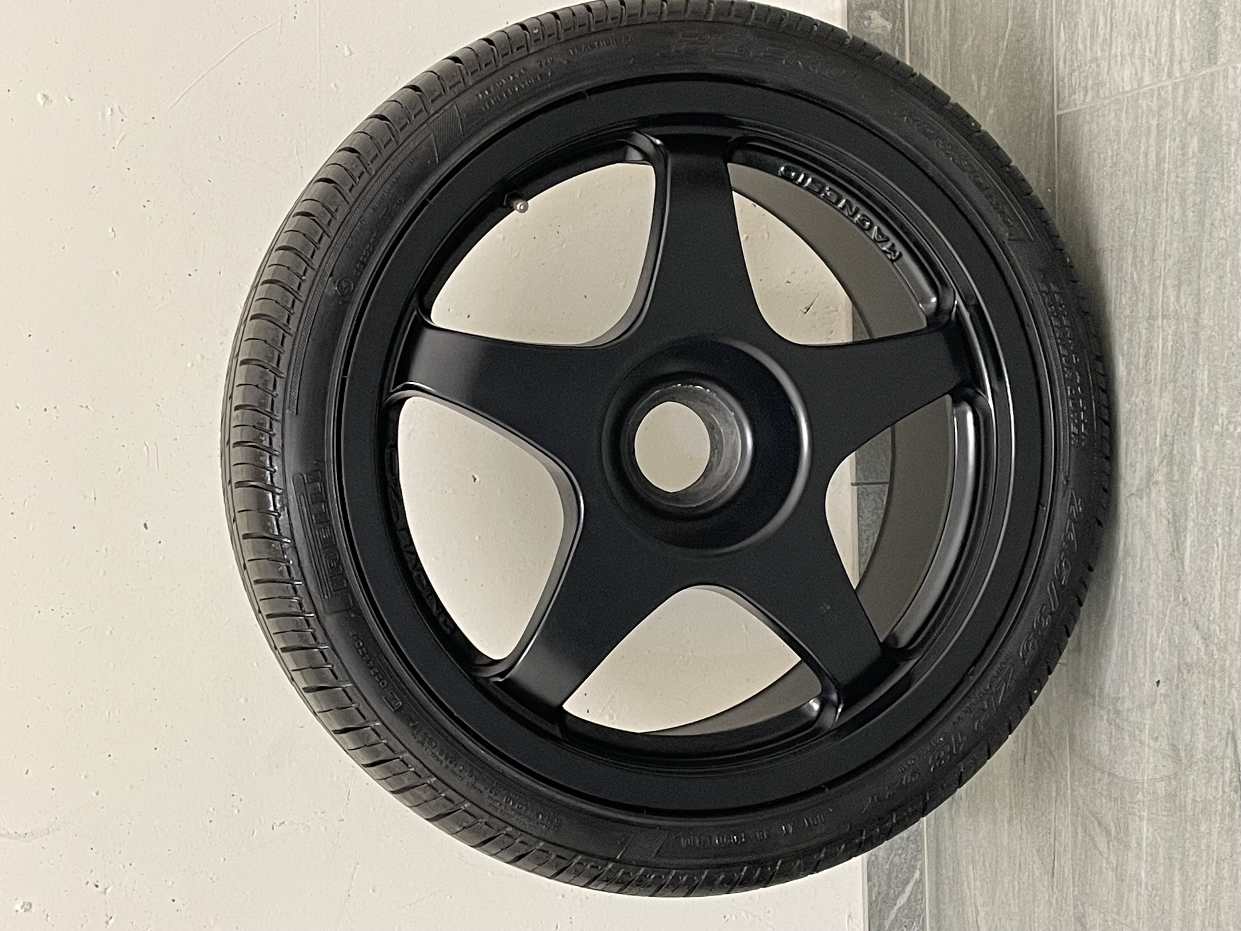 SET OF FERRARI F40 OZ RACING WHEELS AND TYRES