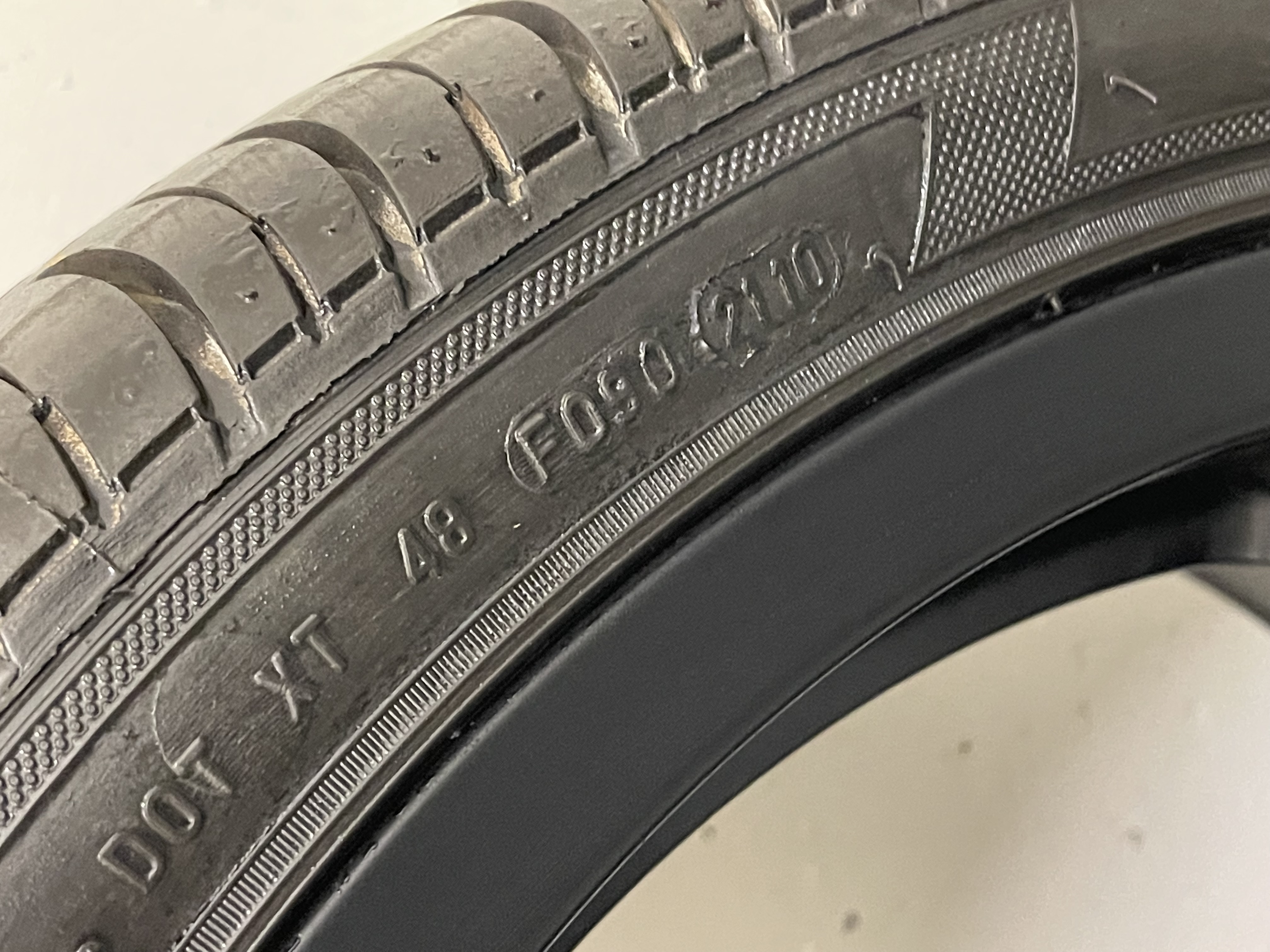 SET OF FERRARI F40 OZ RACING WHEELS AND TYRES