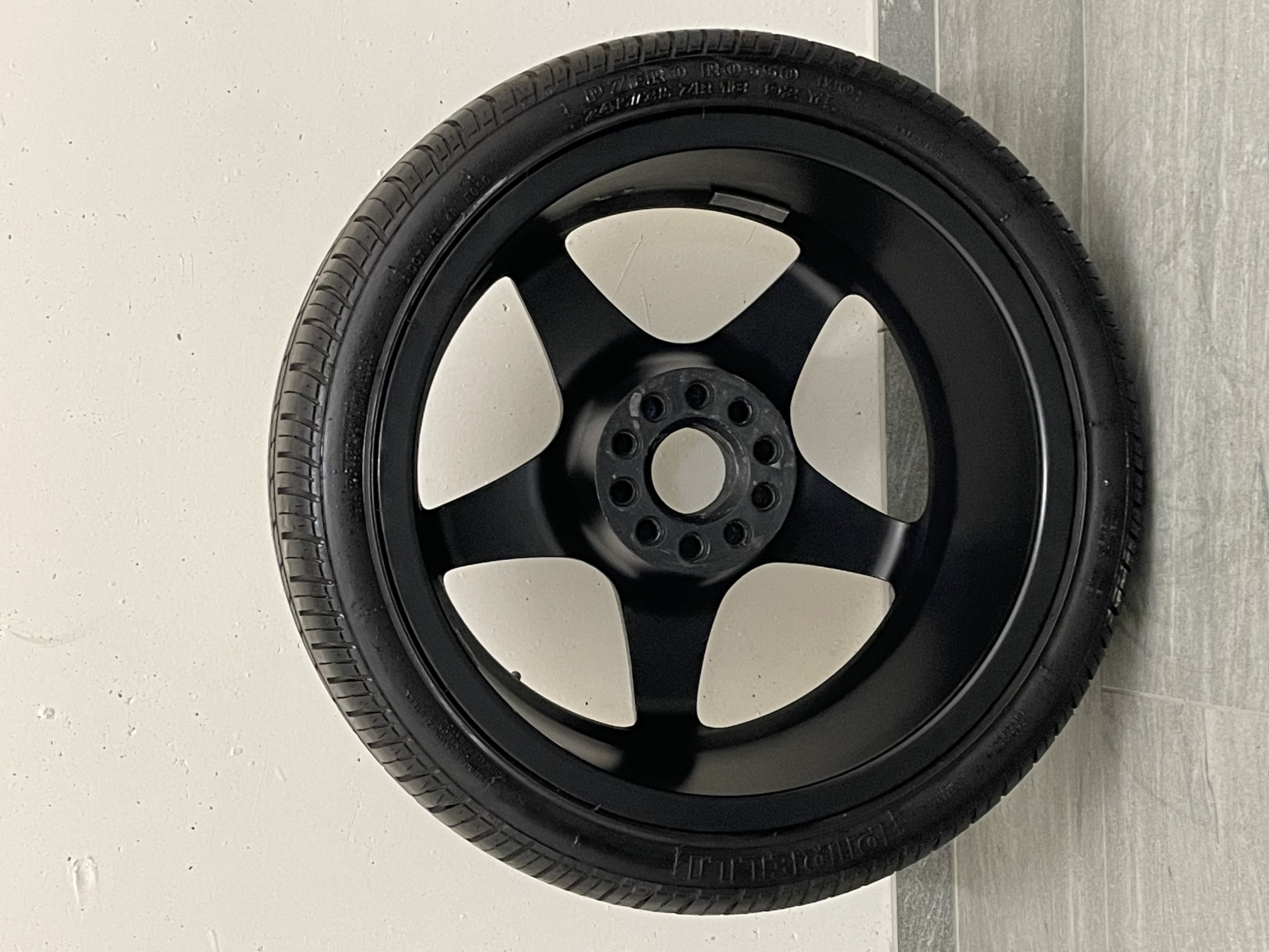 SET OF FERRARI F40 OZ RACING WHEELS AND TYRES