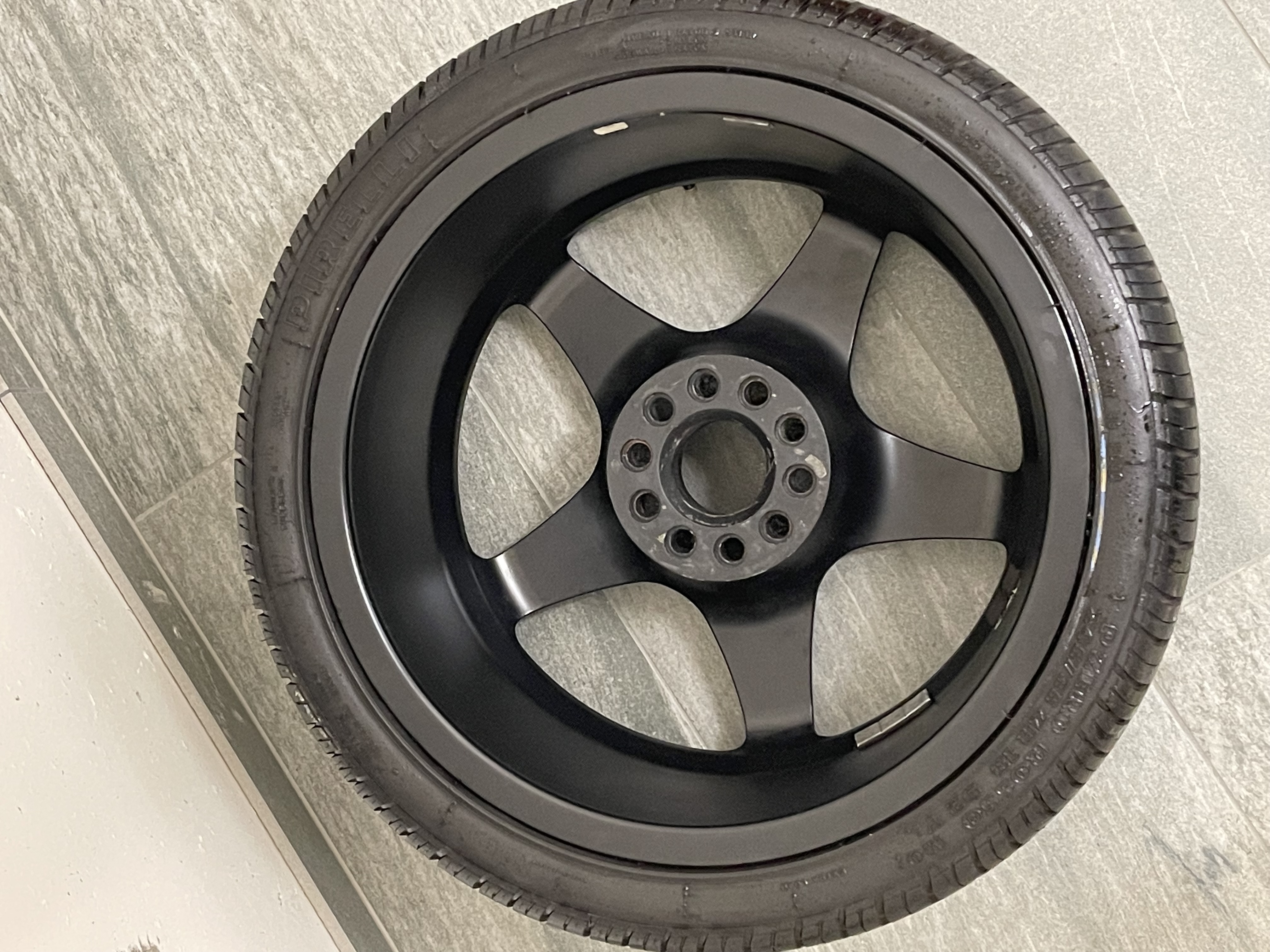 SET OF FERRARI F40 OZ RACING WHEELS AND TYRES