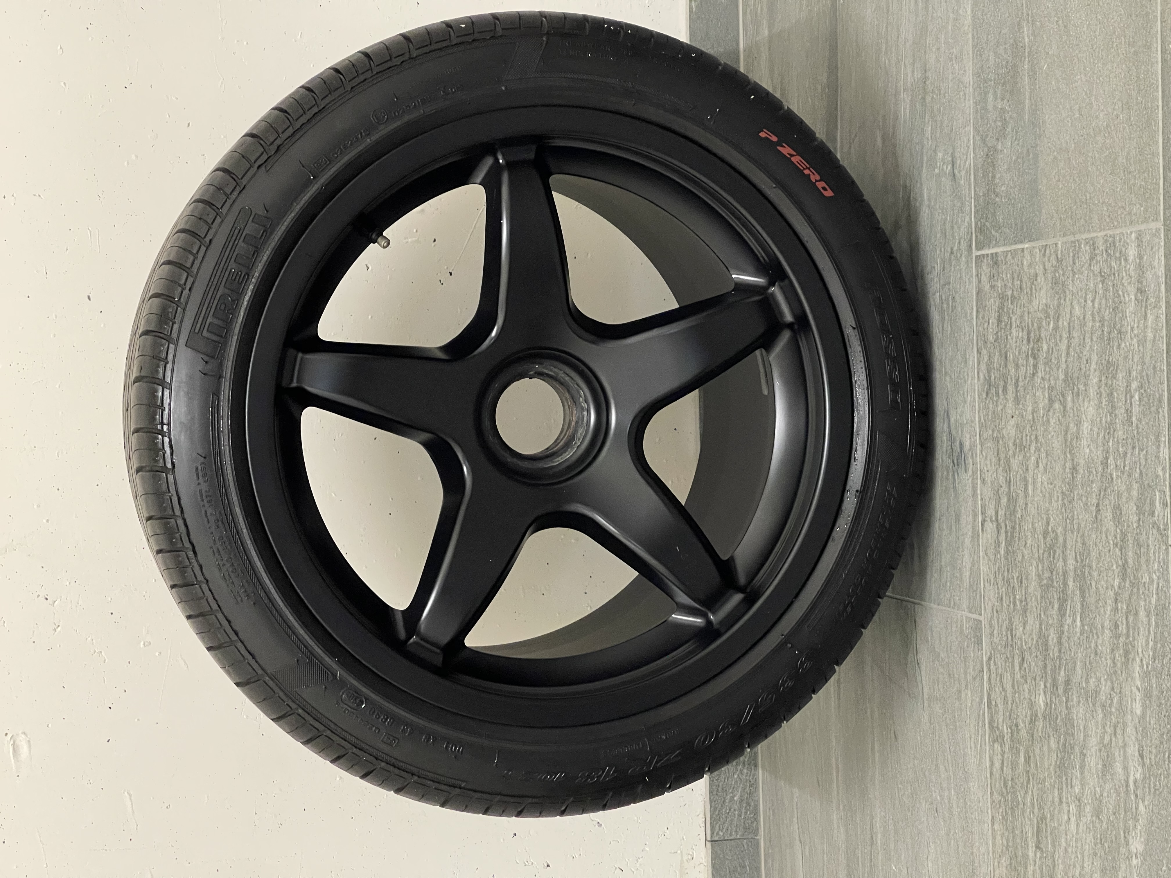 SET OF FERRARI F40 OZ RACING WHEELS AND TYRES