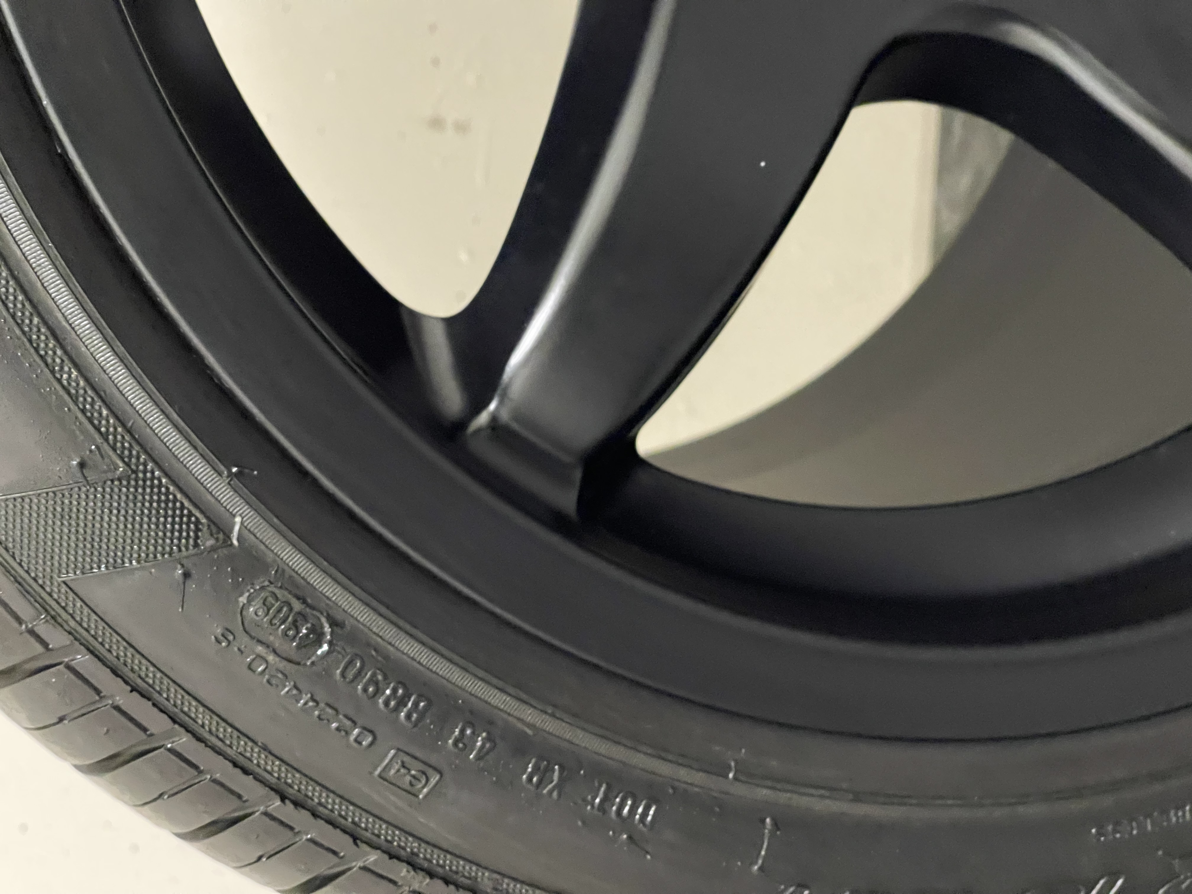 SET OF FERRARI F40 OZ RACING WHEELS AND TYRES