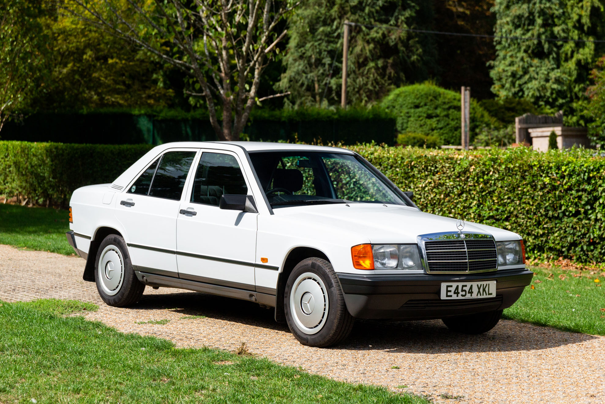 1988 MERCEDES-BENZ (W201) 190E - 26,994 MILES