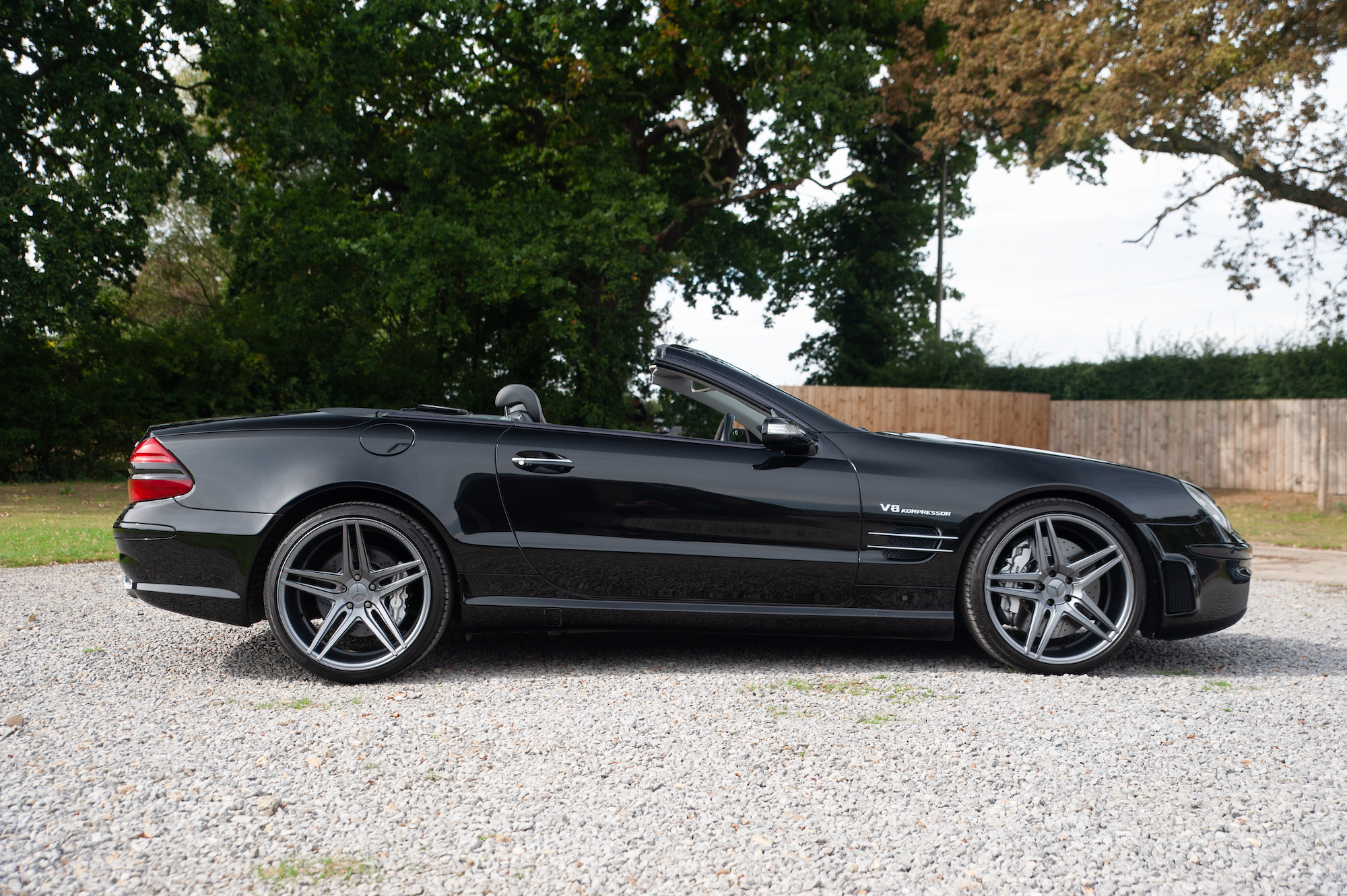 2006 MERCEDES-BENZ (R230) SL55 AMG - PEFORMANCE PACK