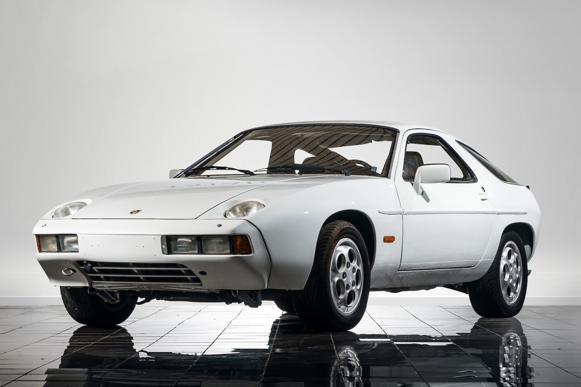 1980 PORSCHE 928 – MANUAL