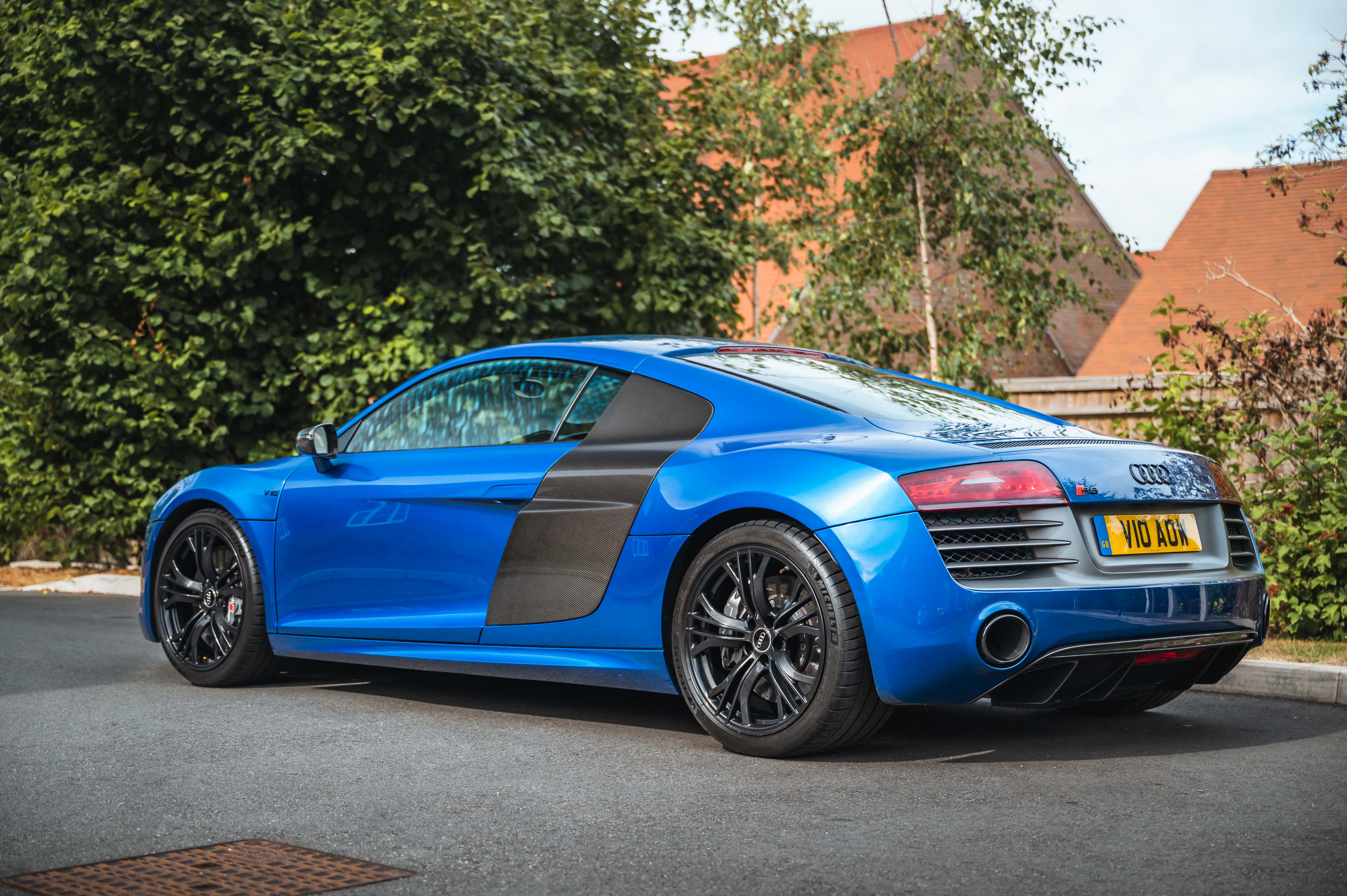 2015 AUDI R8 V10 PLUS
